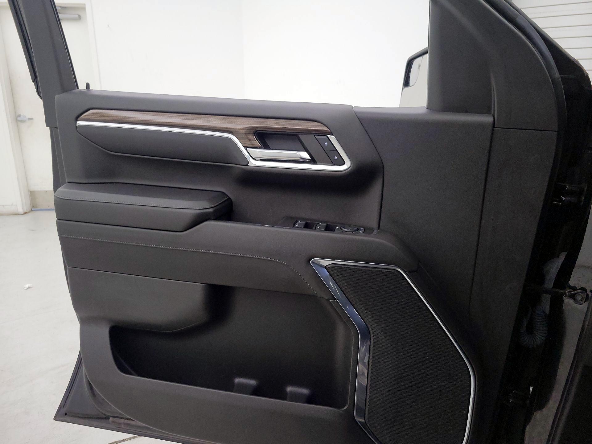 Thumbnail: 2023 Chevrolet Silverado 1500 - 12