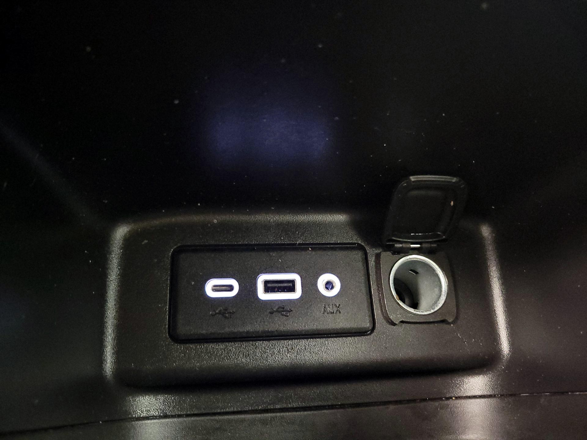 Thumbnail: 2023 Chevrolet Equinox - 18