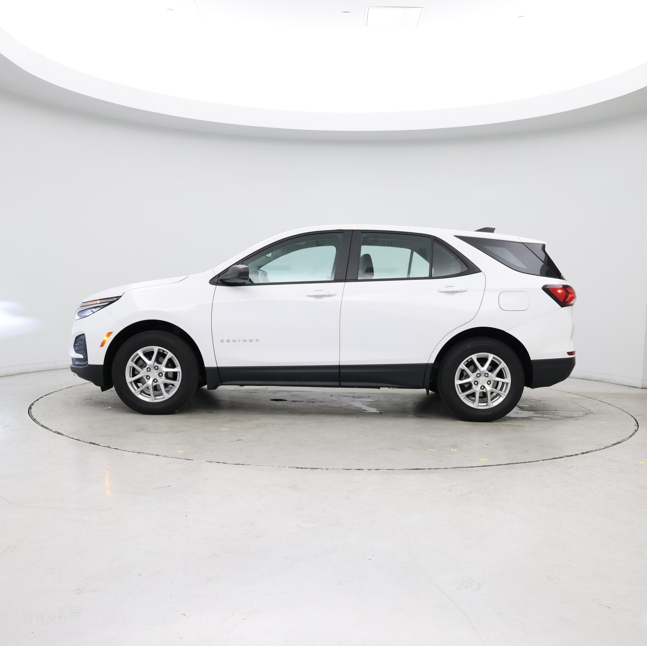 Thumbnail: 2023 Chevrolet Equinox - 3