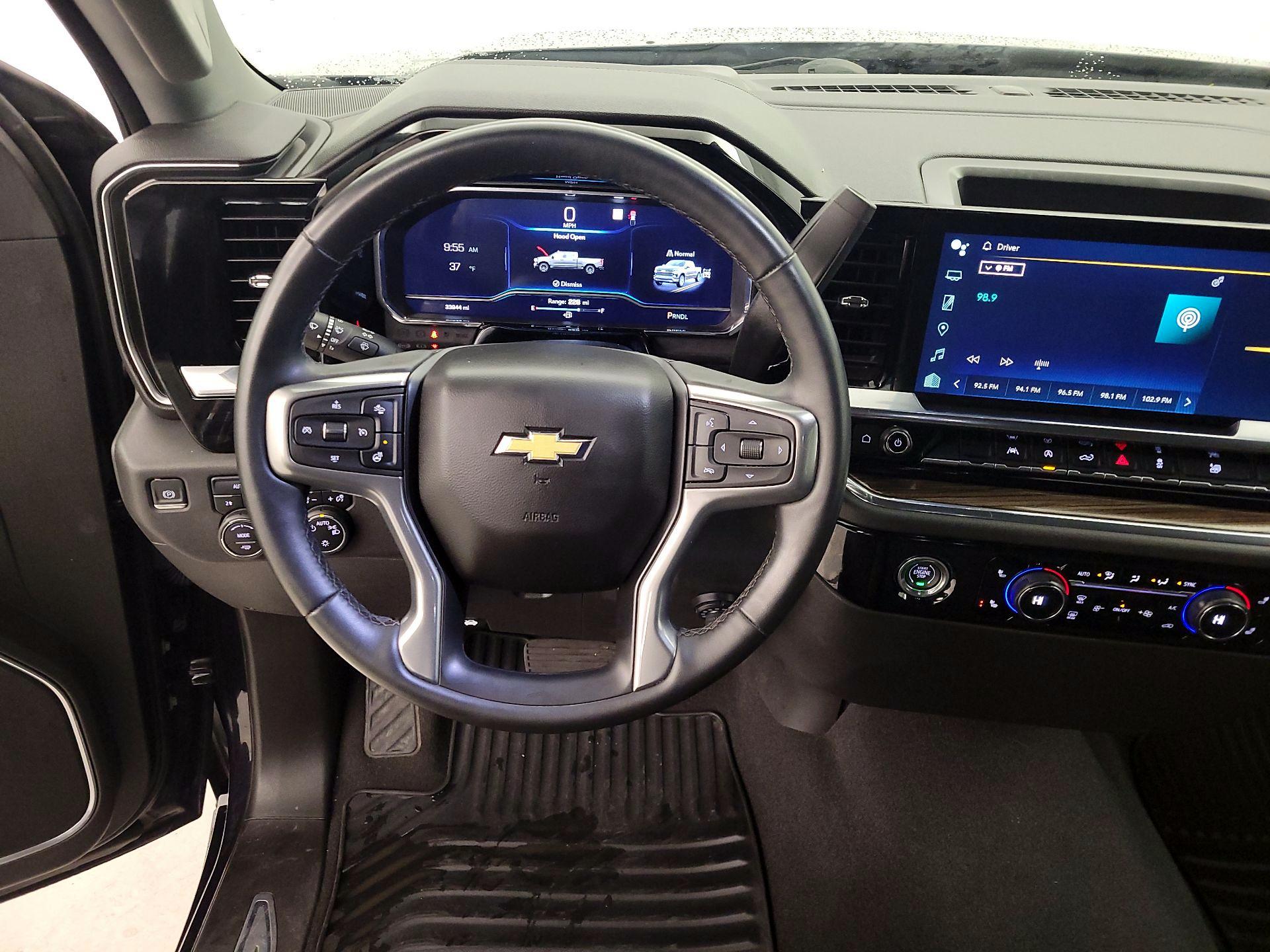 Thumbnail: 2023 Chevrolet Silverado 1500 - 10