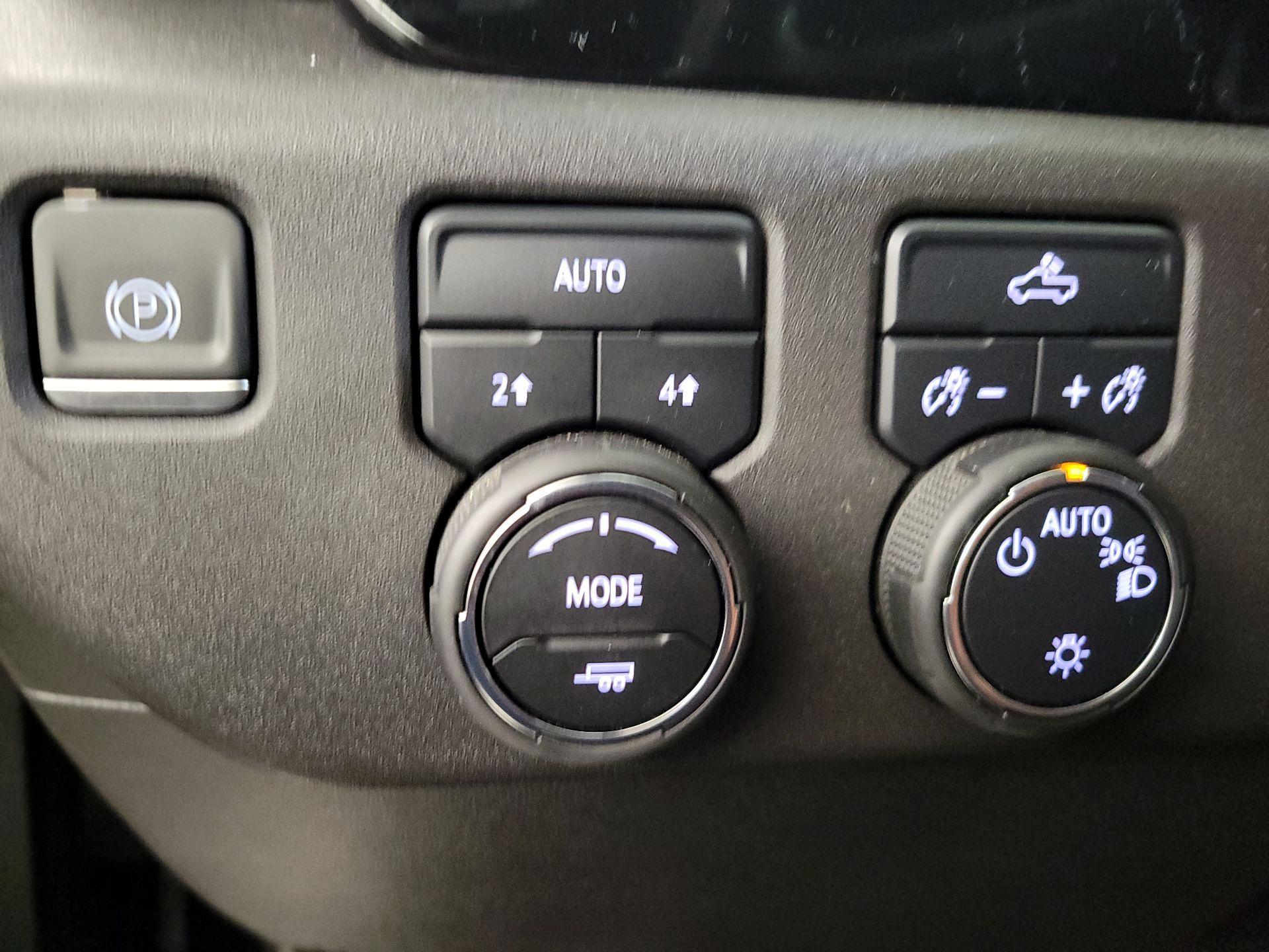 Thumbnail: 2023 Chevrolet Silverado 1500 - 13