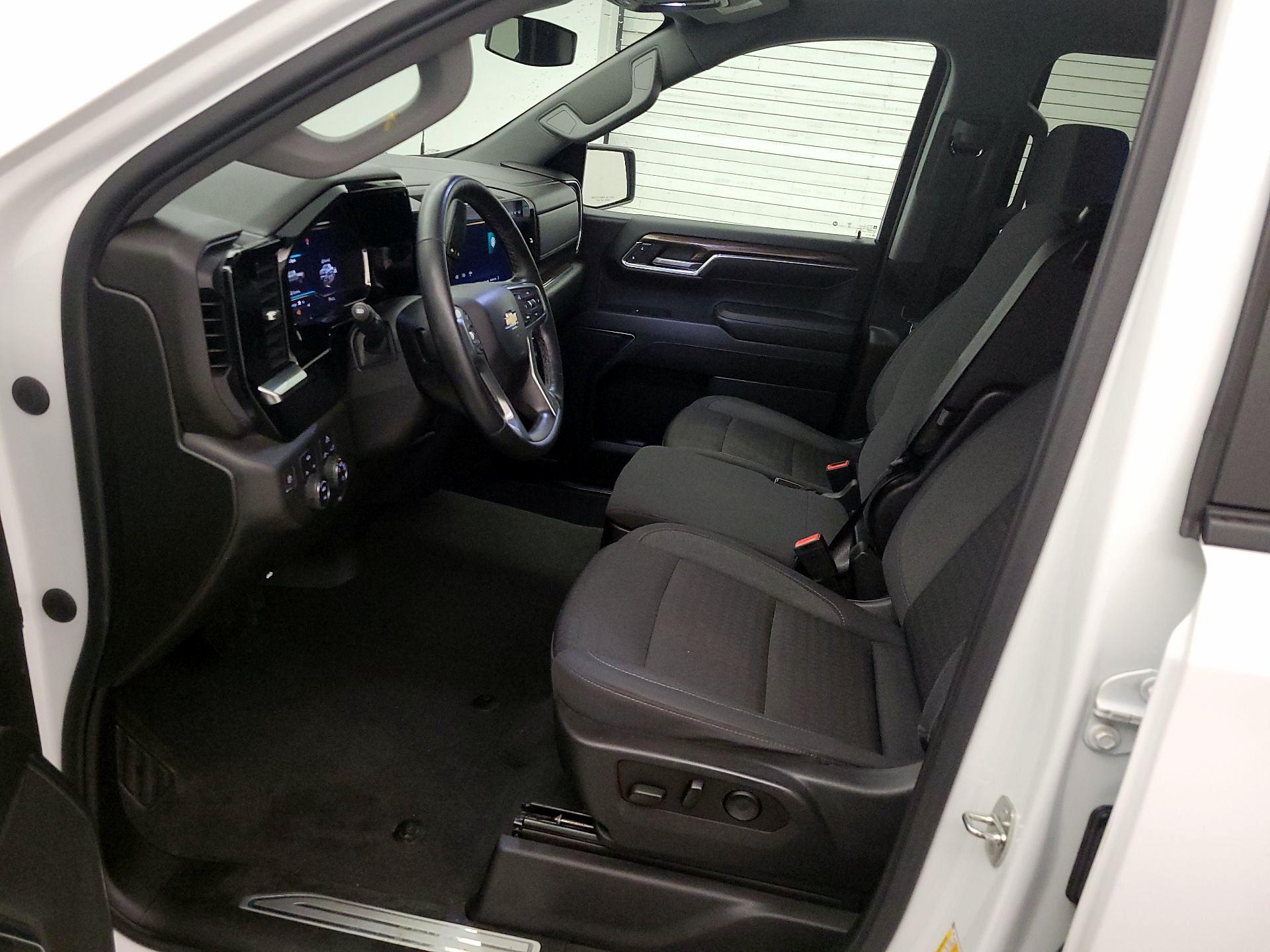 Thumbnail: 2023 Chevrolet Silverado 1500 - 11