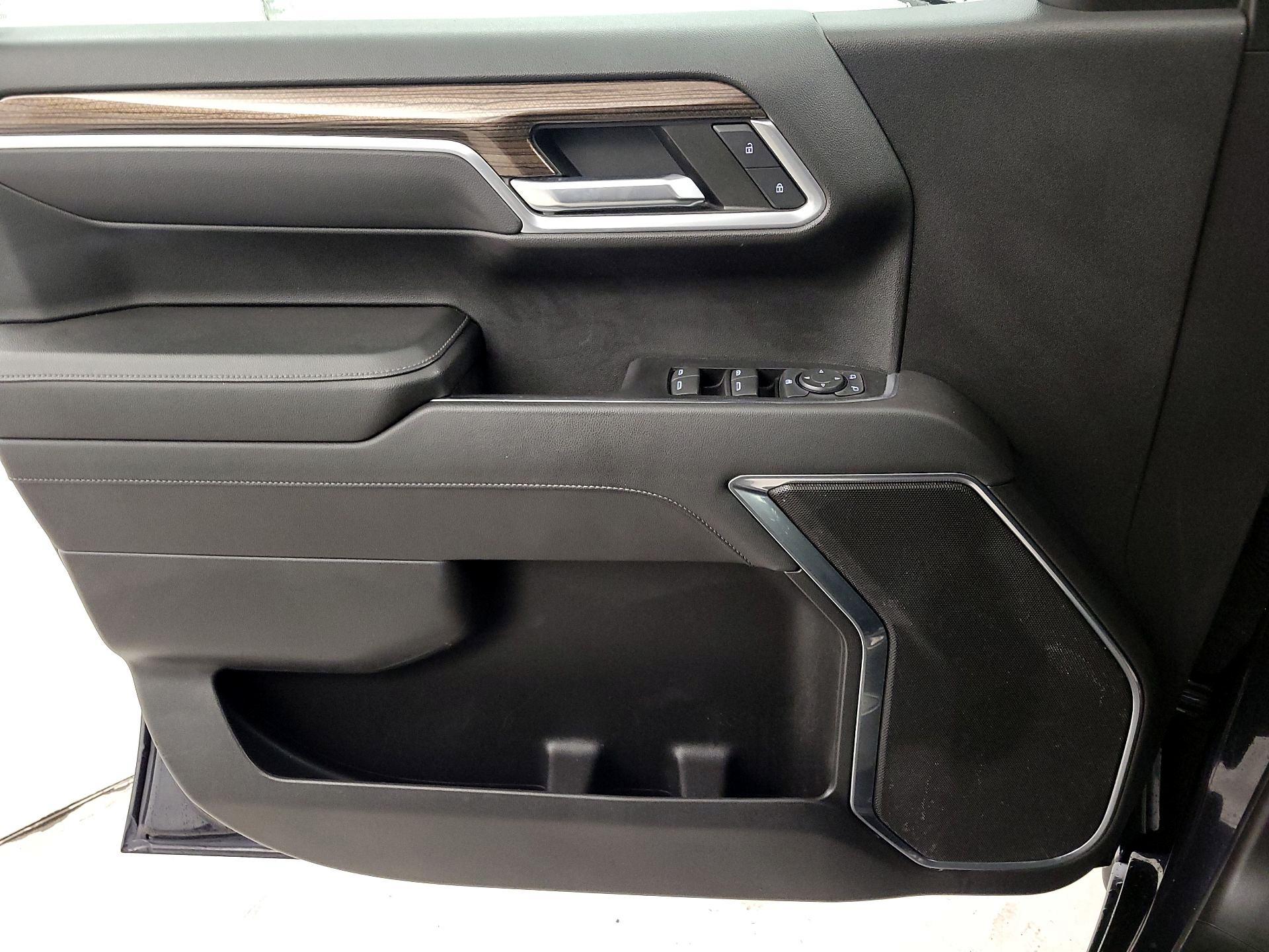 Thumbnail: 2022 Chevrolet Silverado 1500 - 12