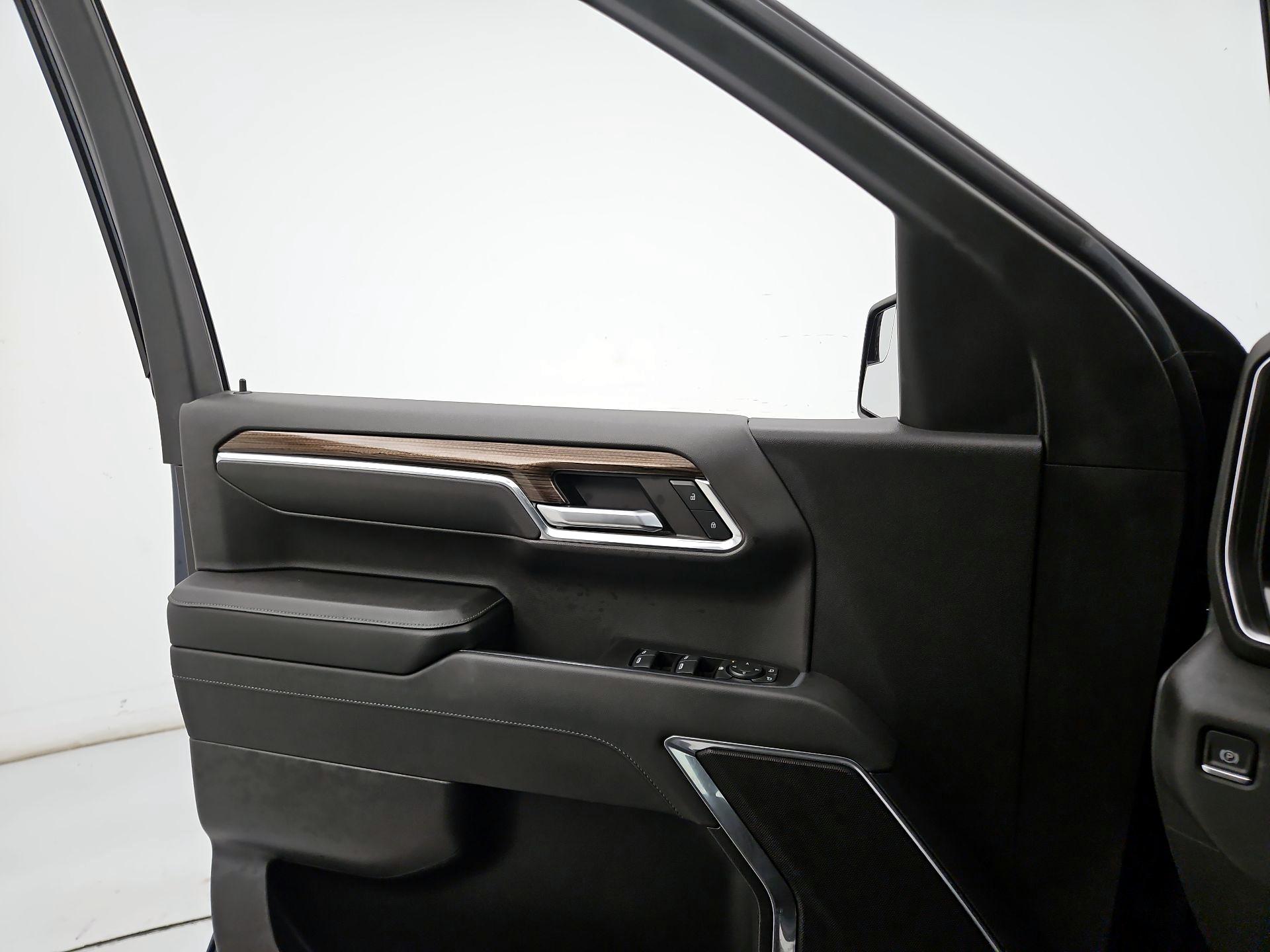 Thumbnail: 2023 Chevrolet Silverado 1500 - 12