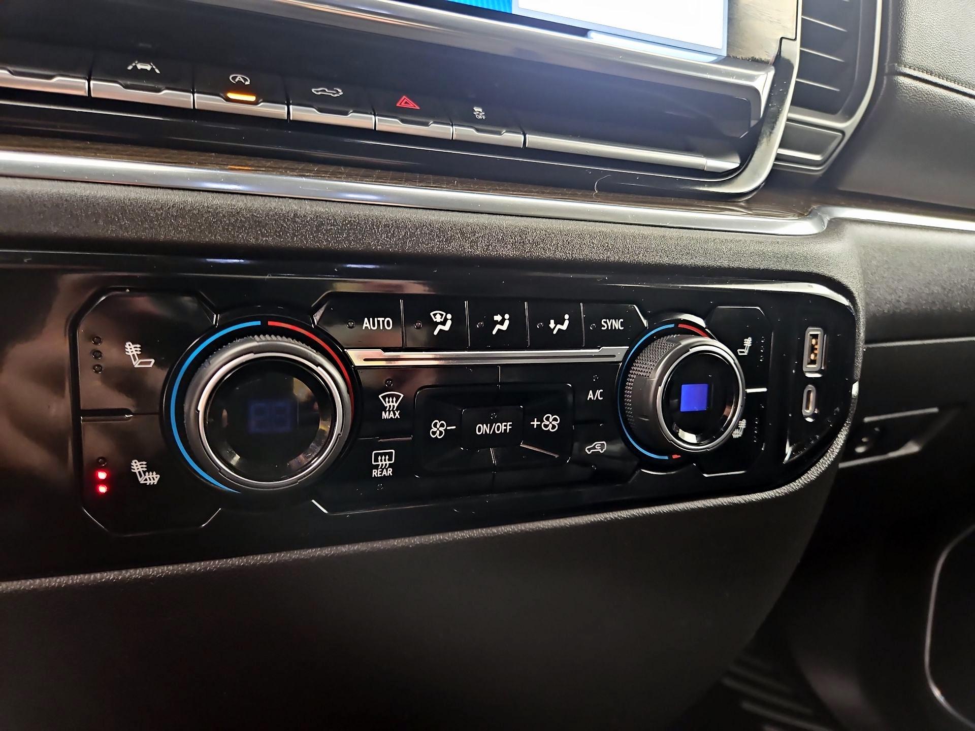 Thumbnail: 2023 Chevrolet Silverado 1500 - 16