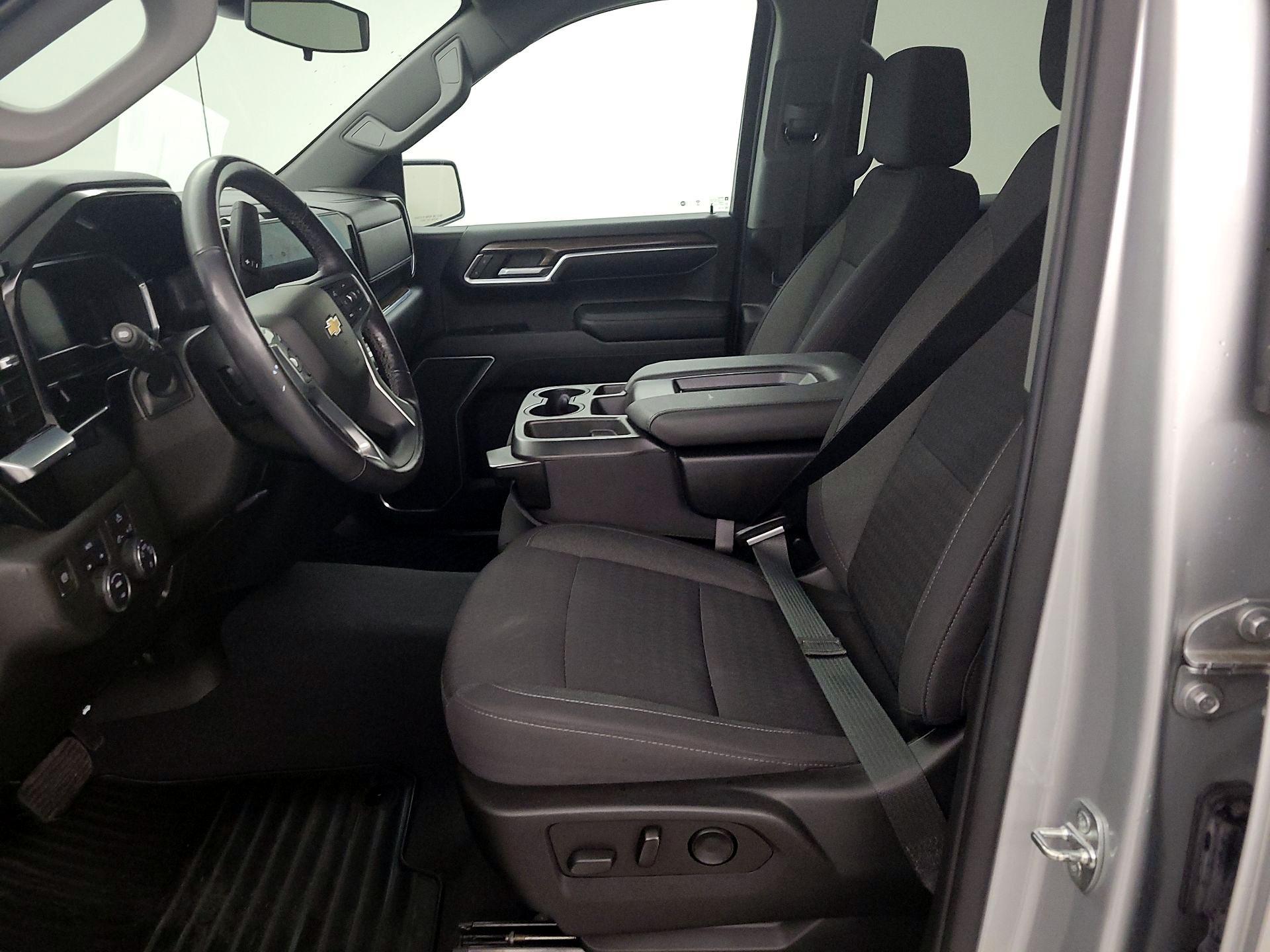 Thumbnail: 2022 Chevrolet Silverado 1500 - 11