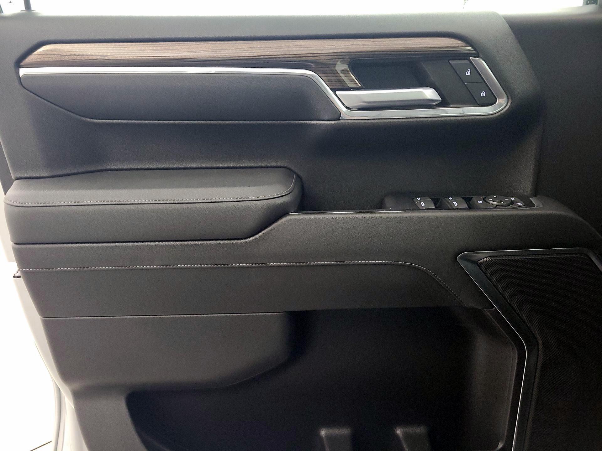 Thumbnail: 2022 Chevrolet Silverado 1500 - 12