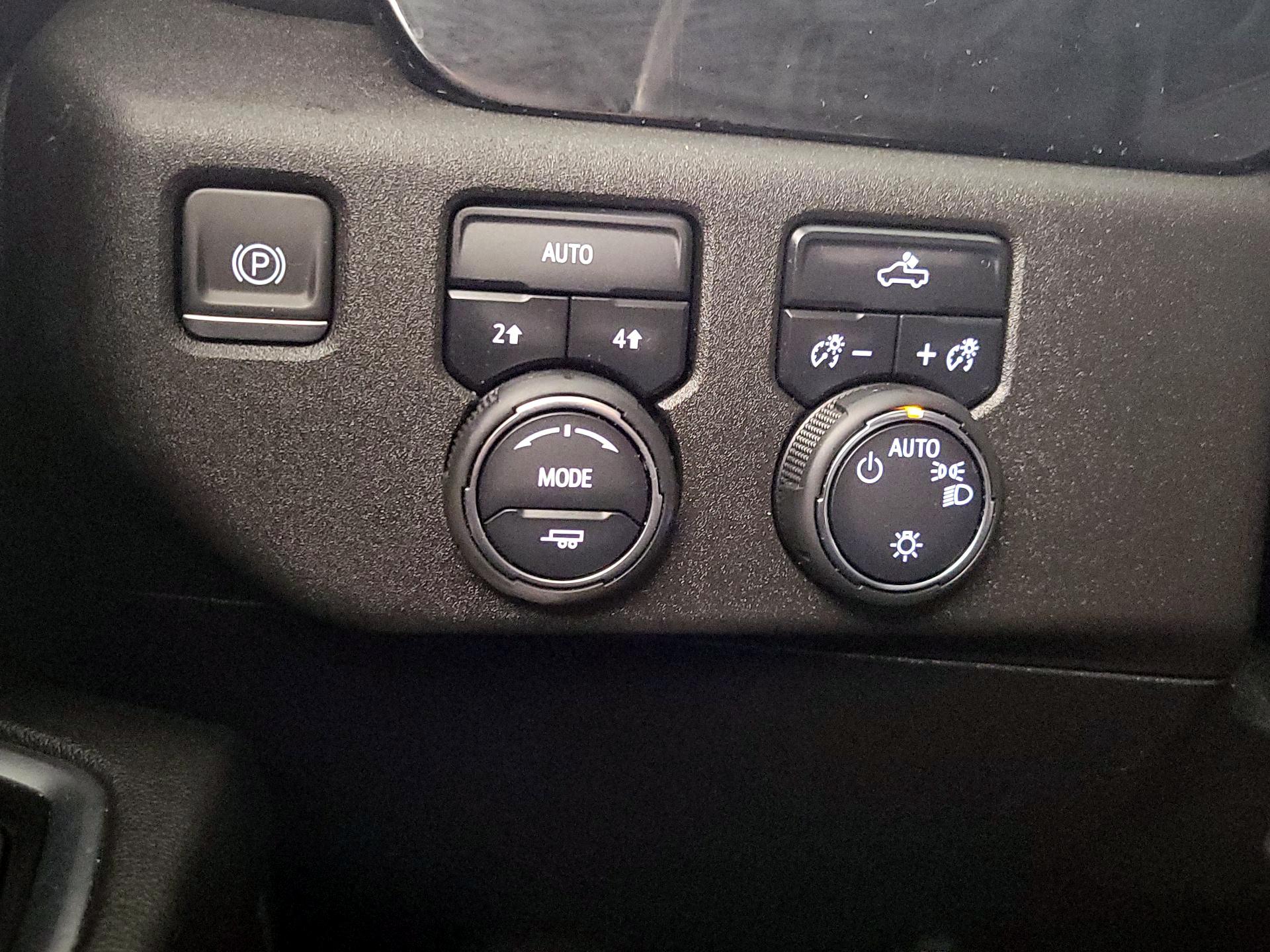 Thumbnail: 2022 Chevrolet Silverado 1500 - 13