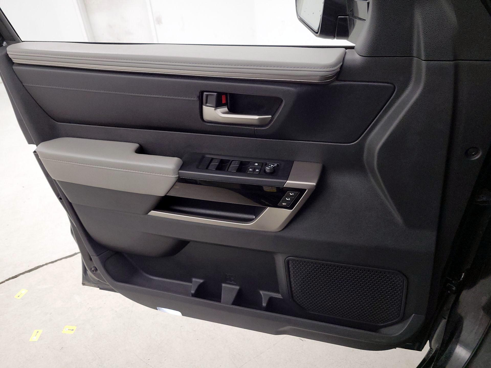 Thumbnail: 2024 Toyota Tundra - 12