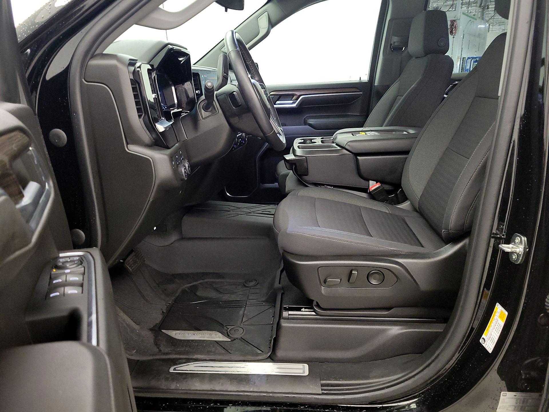 Thumbnail: 2022 Chevrolet Silverado 1500 - 11