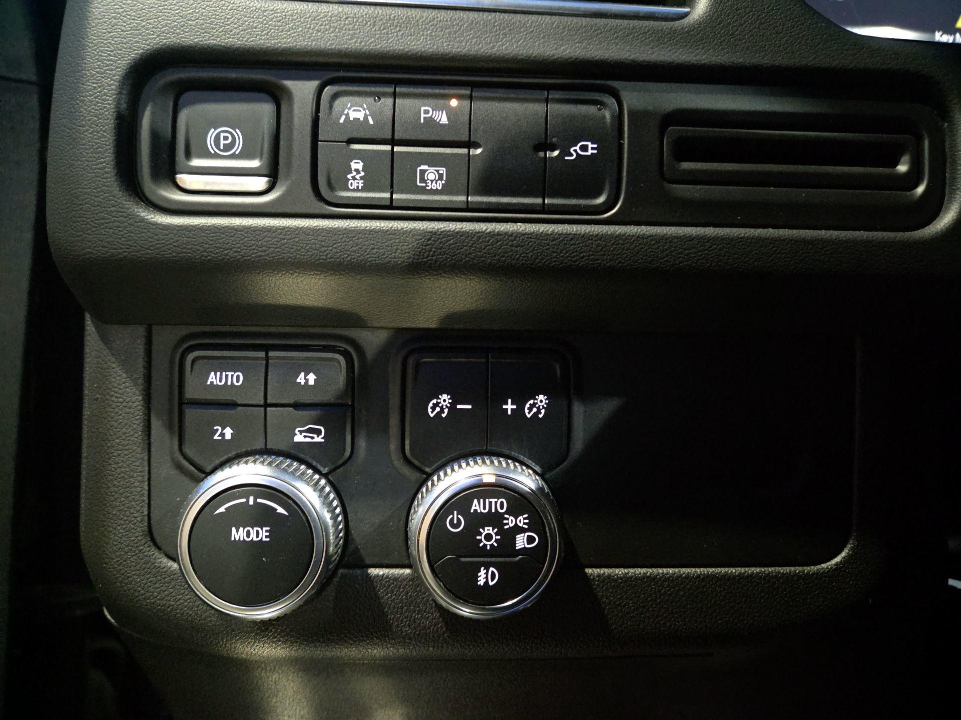 Thumbnail: 2022 GMC Yukon - 11