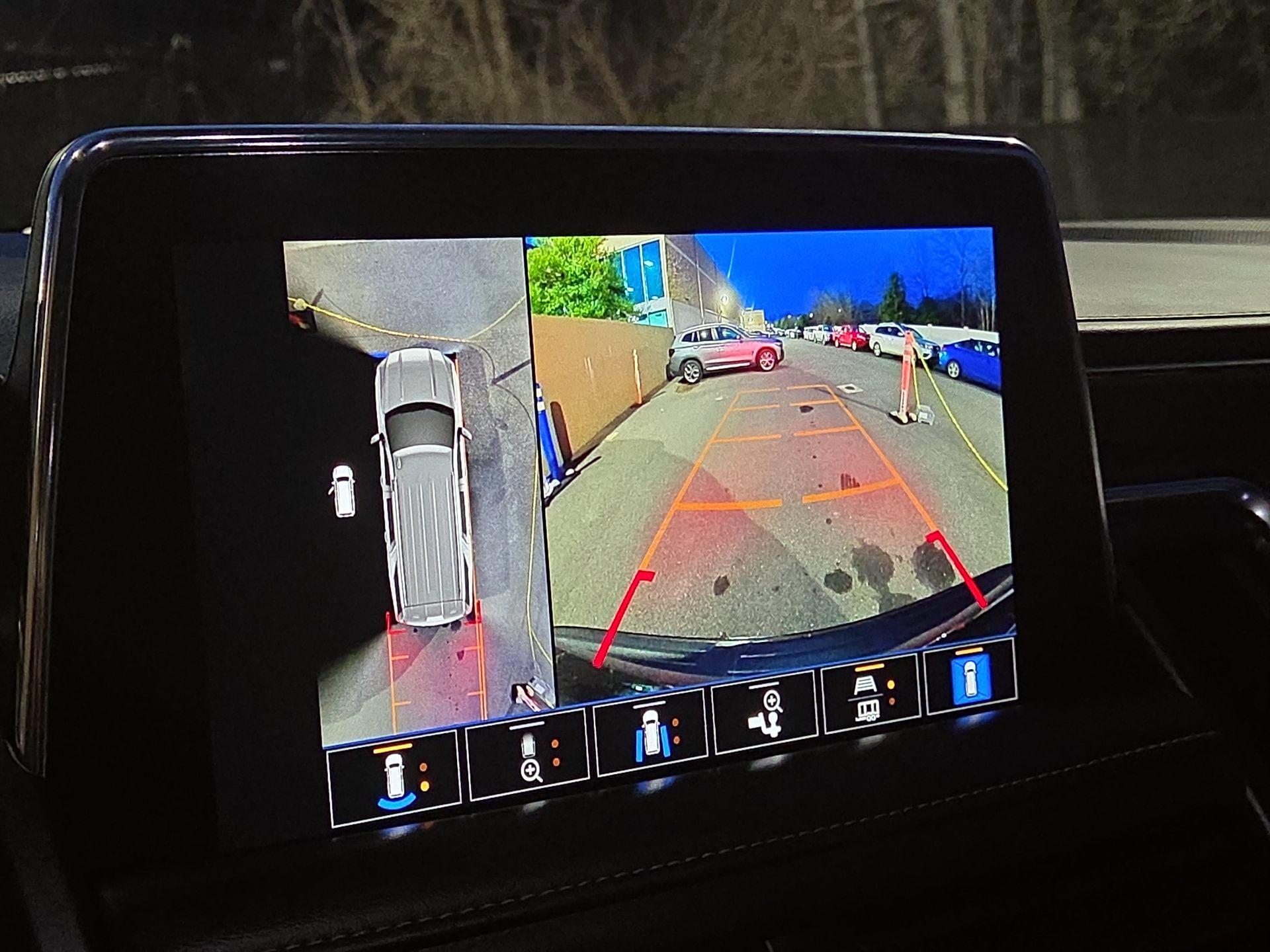 Thumbnail: 2022 GMC Yukon - 12