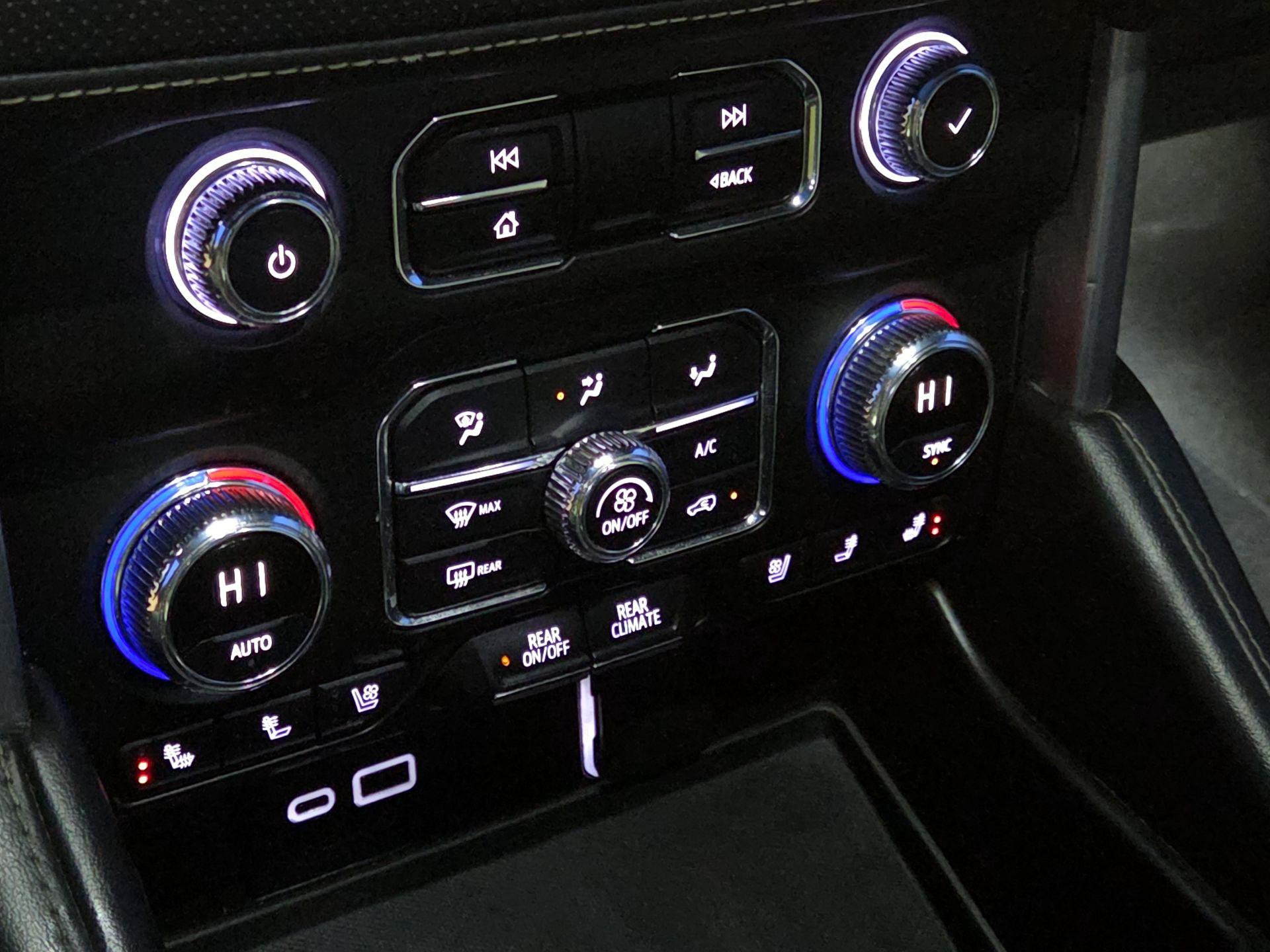 Thumbnail: 2022 GMC Yukon - 14