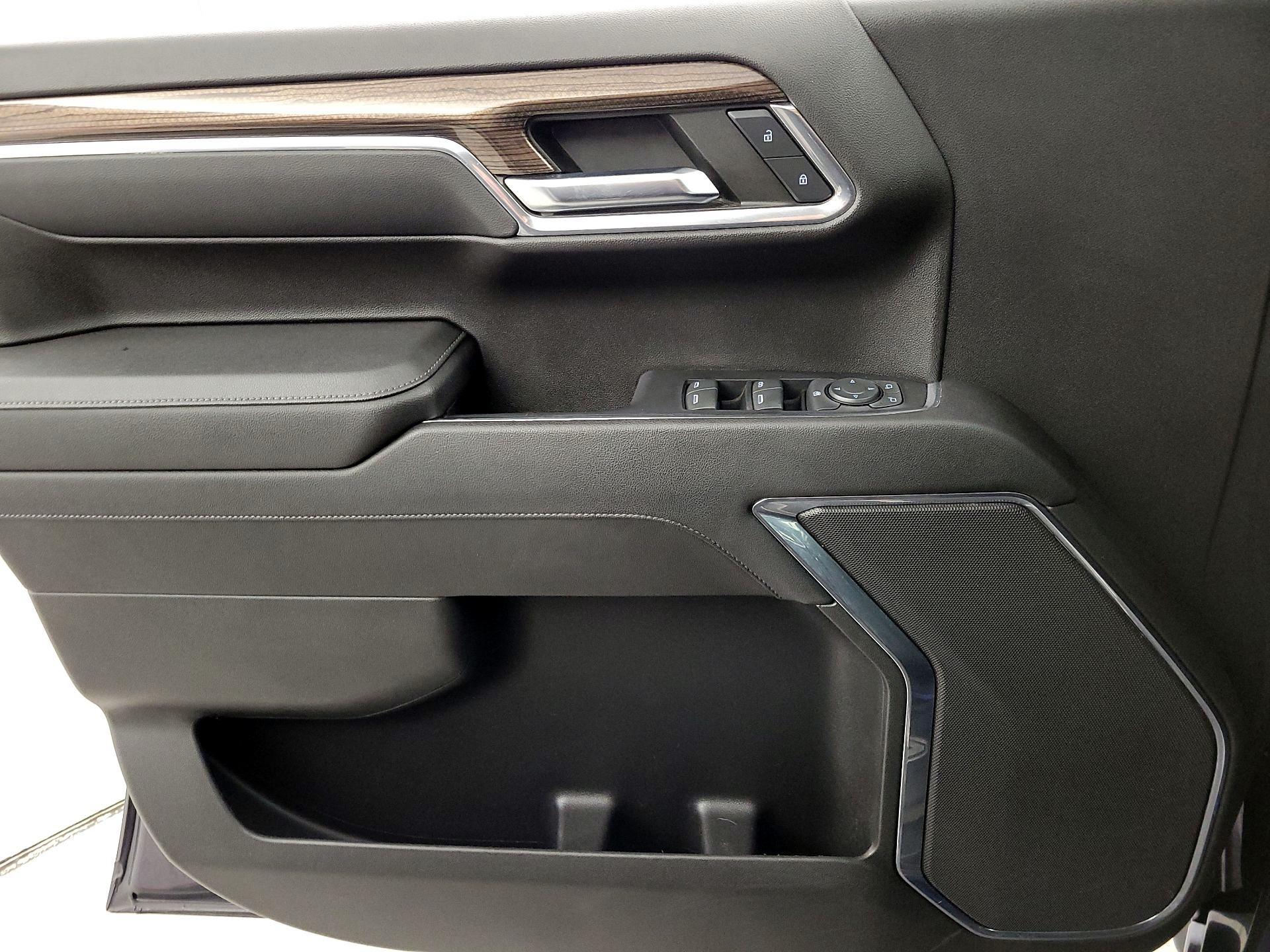 Thumbnail: 2023 Chevrolet Silverado 1500 - 12