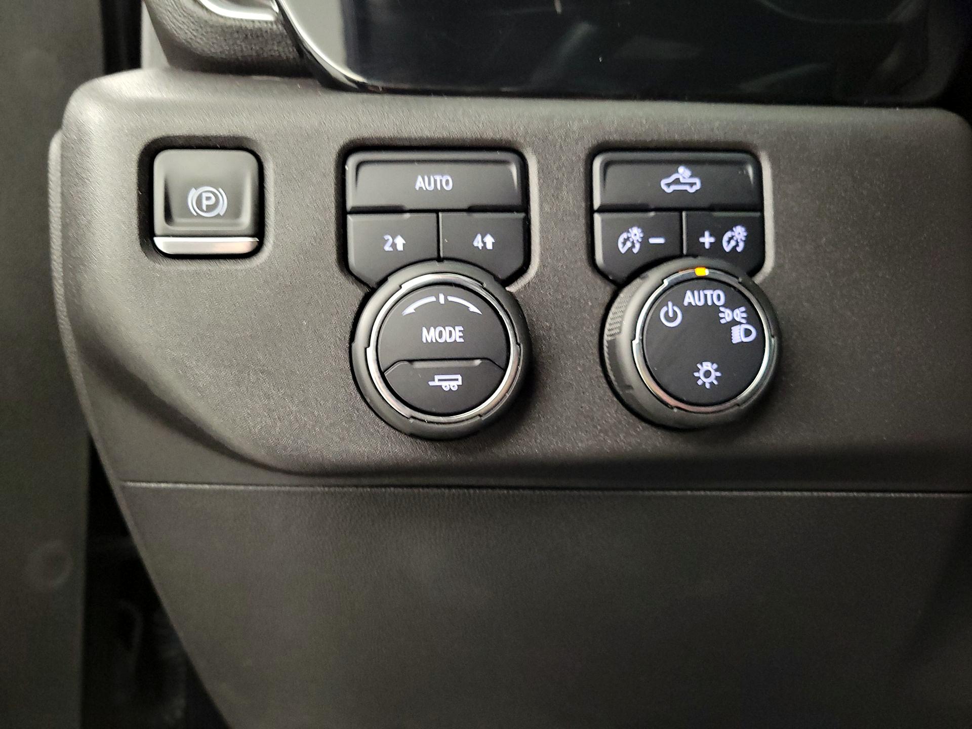 Thumbnail: 2023 Chevrolet Silverado 1500 - 13