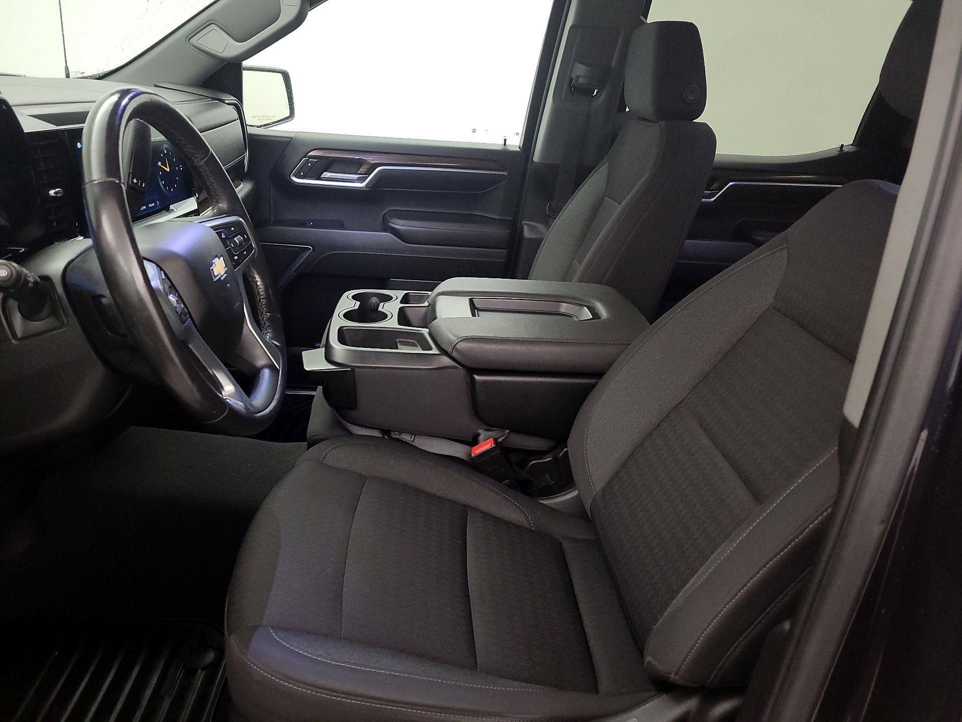 Thumbnail: 2022 Chevrolet Silverado 1500 - 11