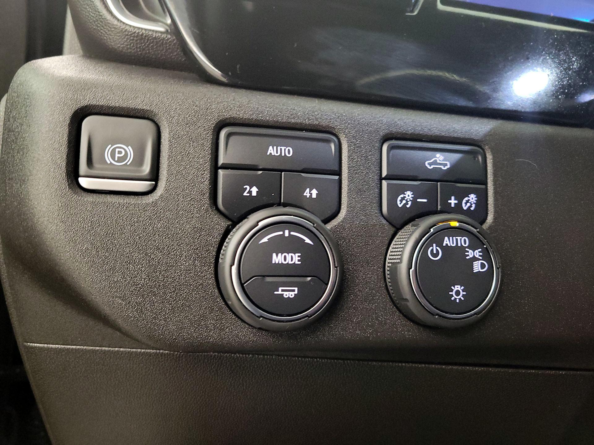 Thumbnail: 2022 Chevrolet Silverado 1500 - 13