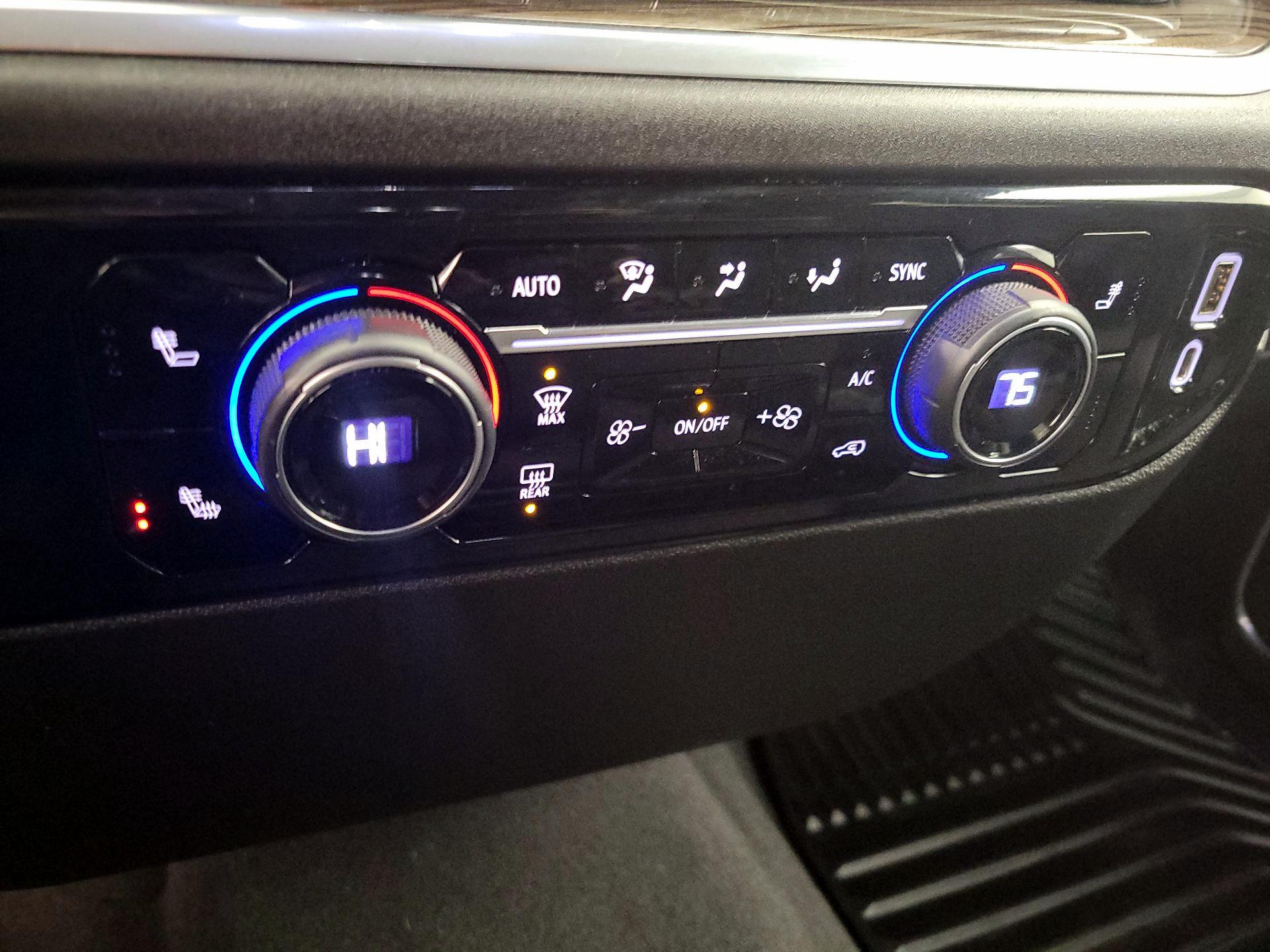 Thumbnail: 2022 Chevrolet Silverado 1500 - 16