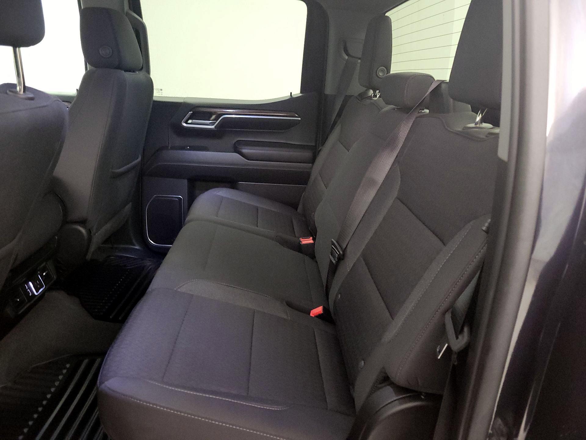 Thumbnail: 2022 Chevrolet Silverado 1500 - 18