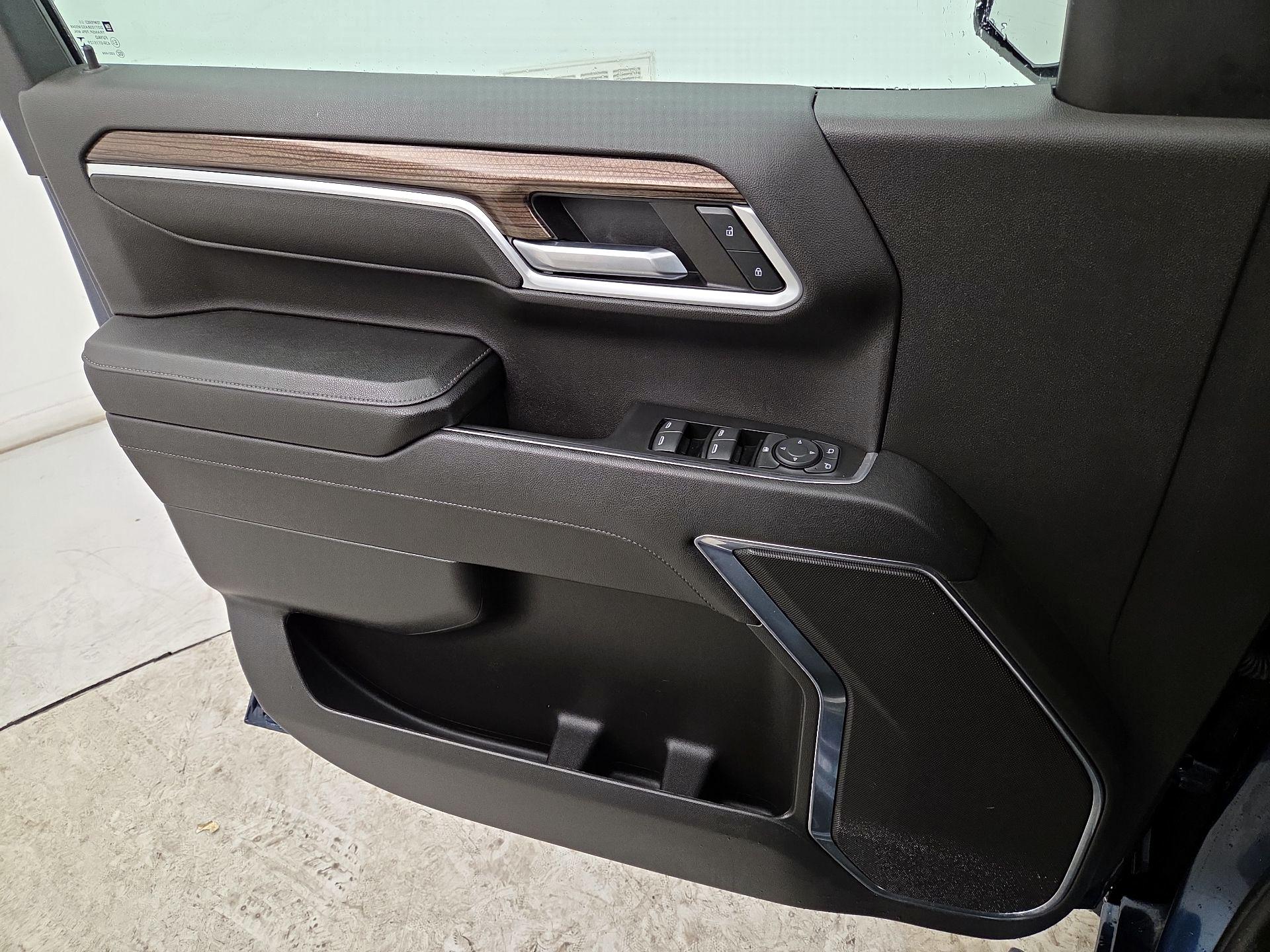 Thumbnail: 2023 Chevrolet Silverado 1500 - 12