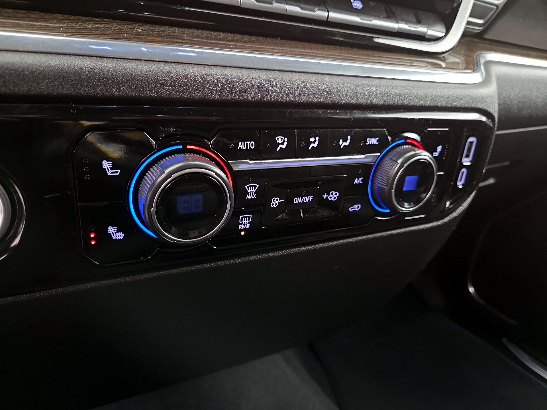 Thumbnail: 2023 Chevrolet Silverado 1500 - 16