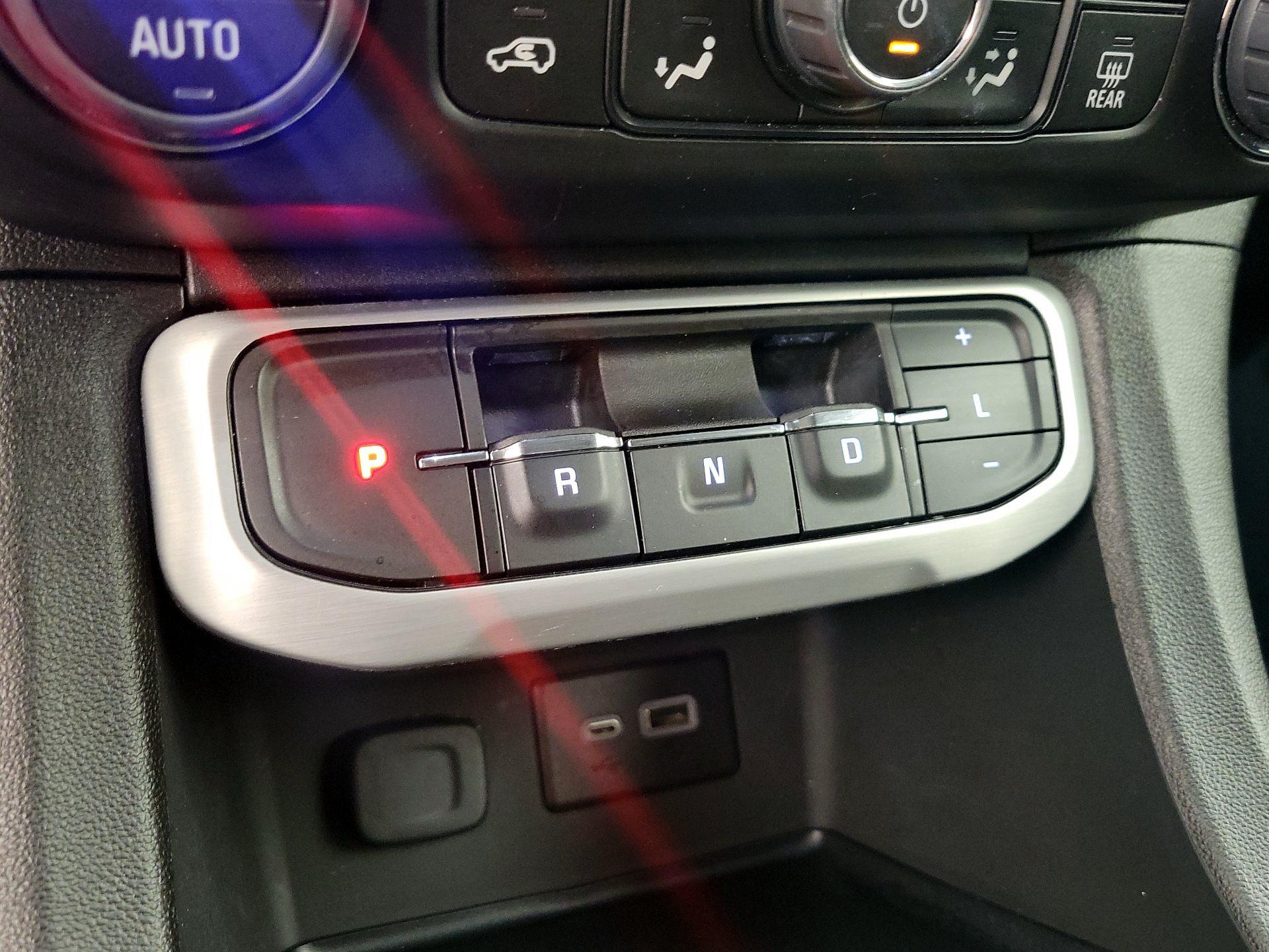 Thumbnail: 2023 GMC Acadia - 17