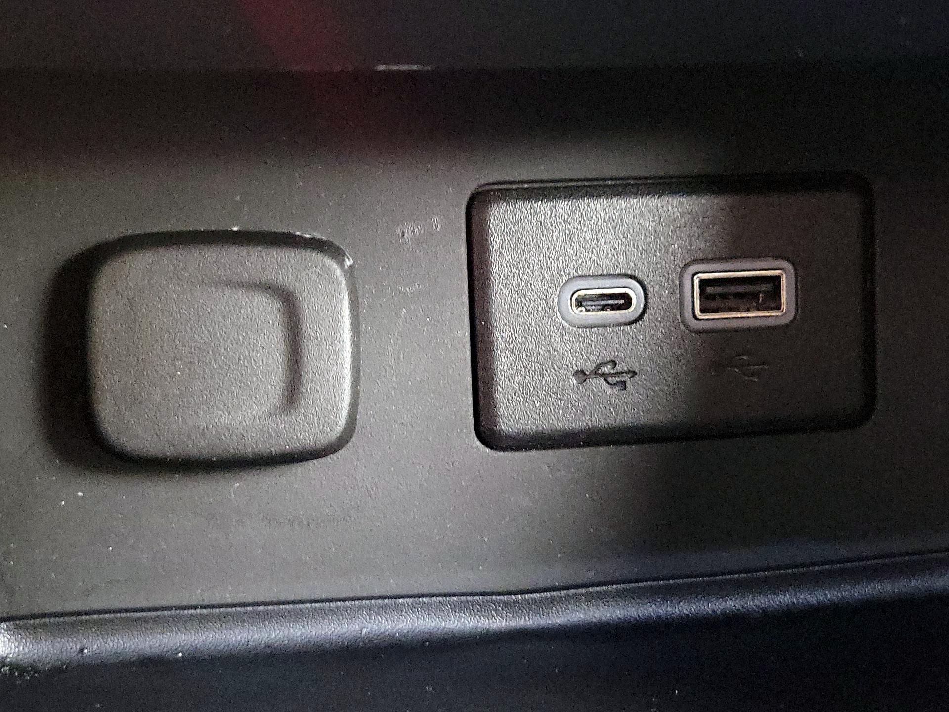 Thumbnail: 2023 GMC Acadia - 18