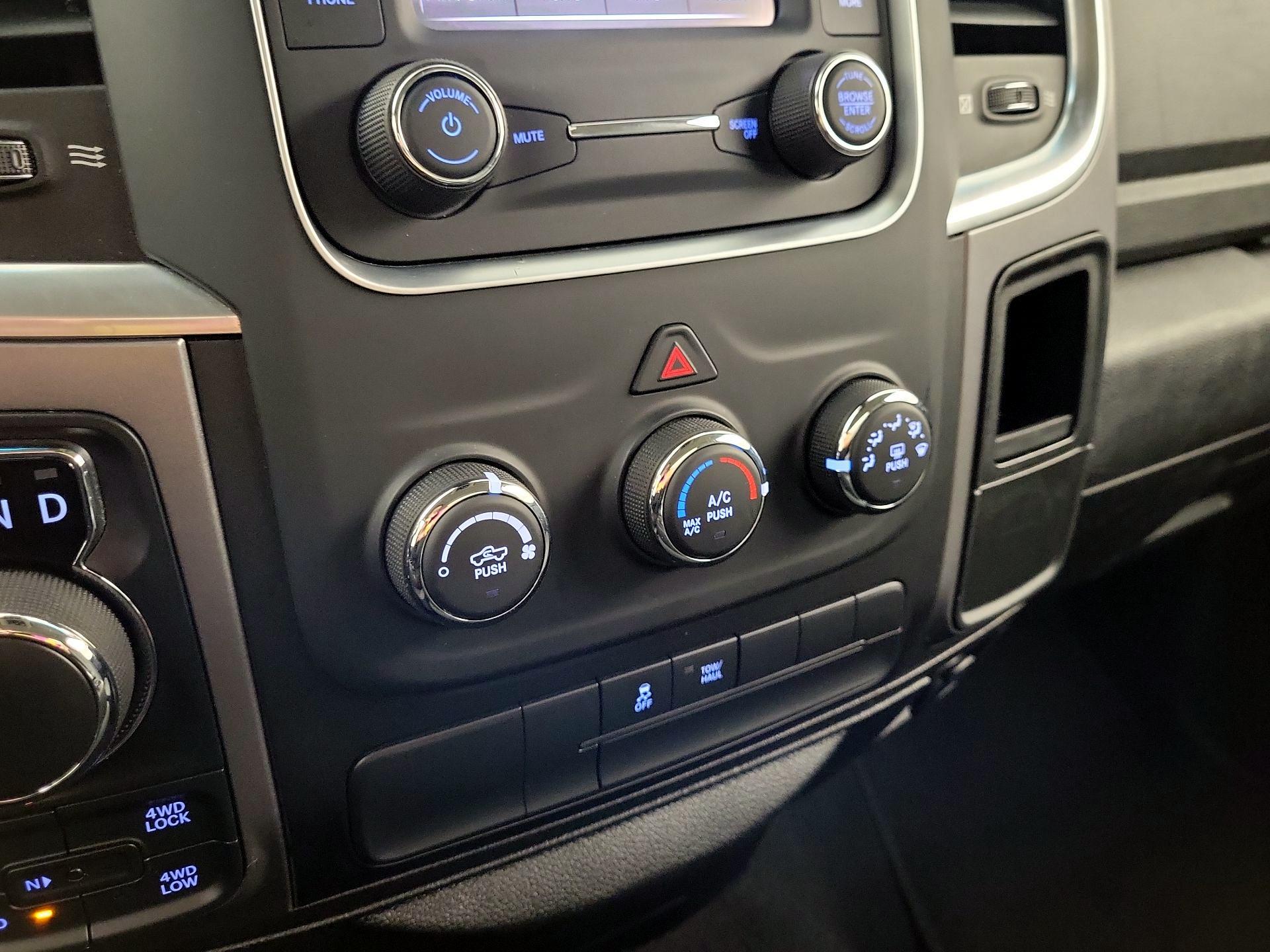 Thumbnail: 2022 RAM 1500 Classic - 14