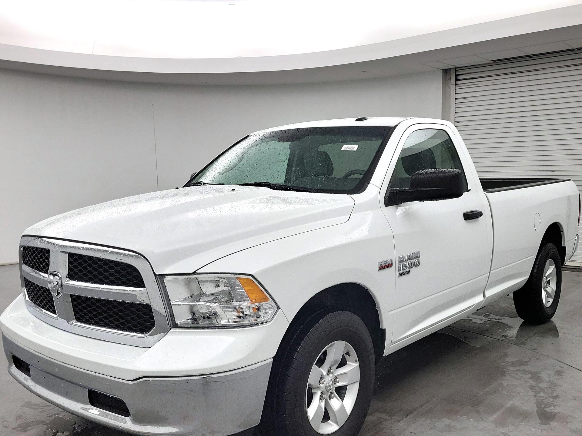 Thumbnail: 2022 RAM 1500 Classic - 3