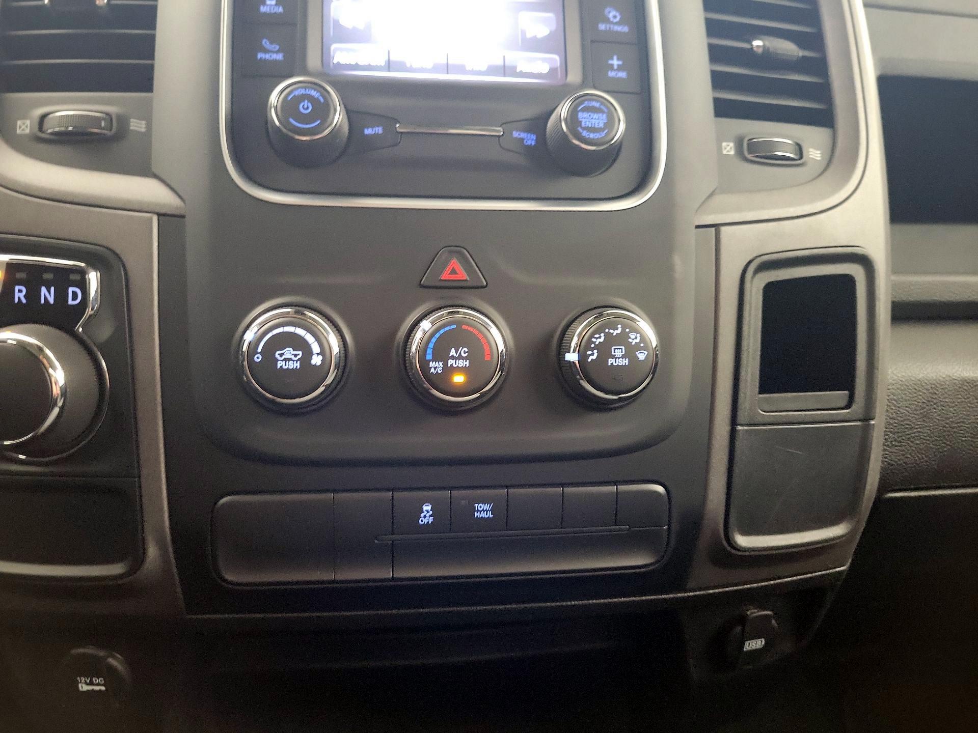 Thumbnail: 2022 RAM 1500 Classic - 14