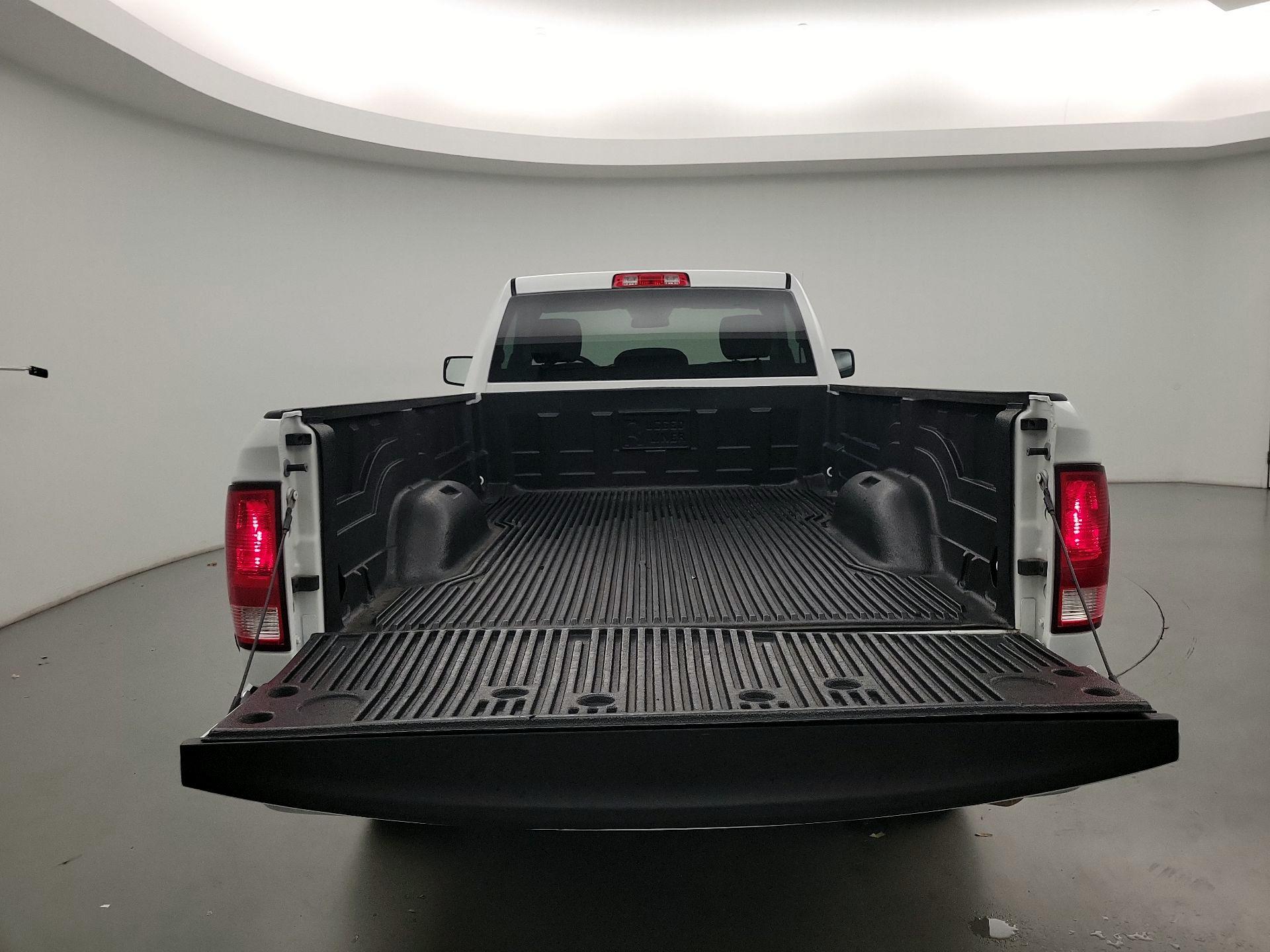 Thumbnail: 2022 RAM 1500 Classic - 17