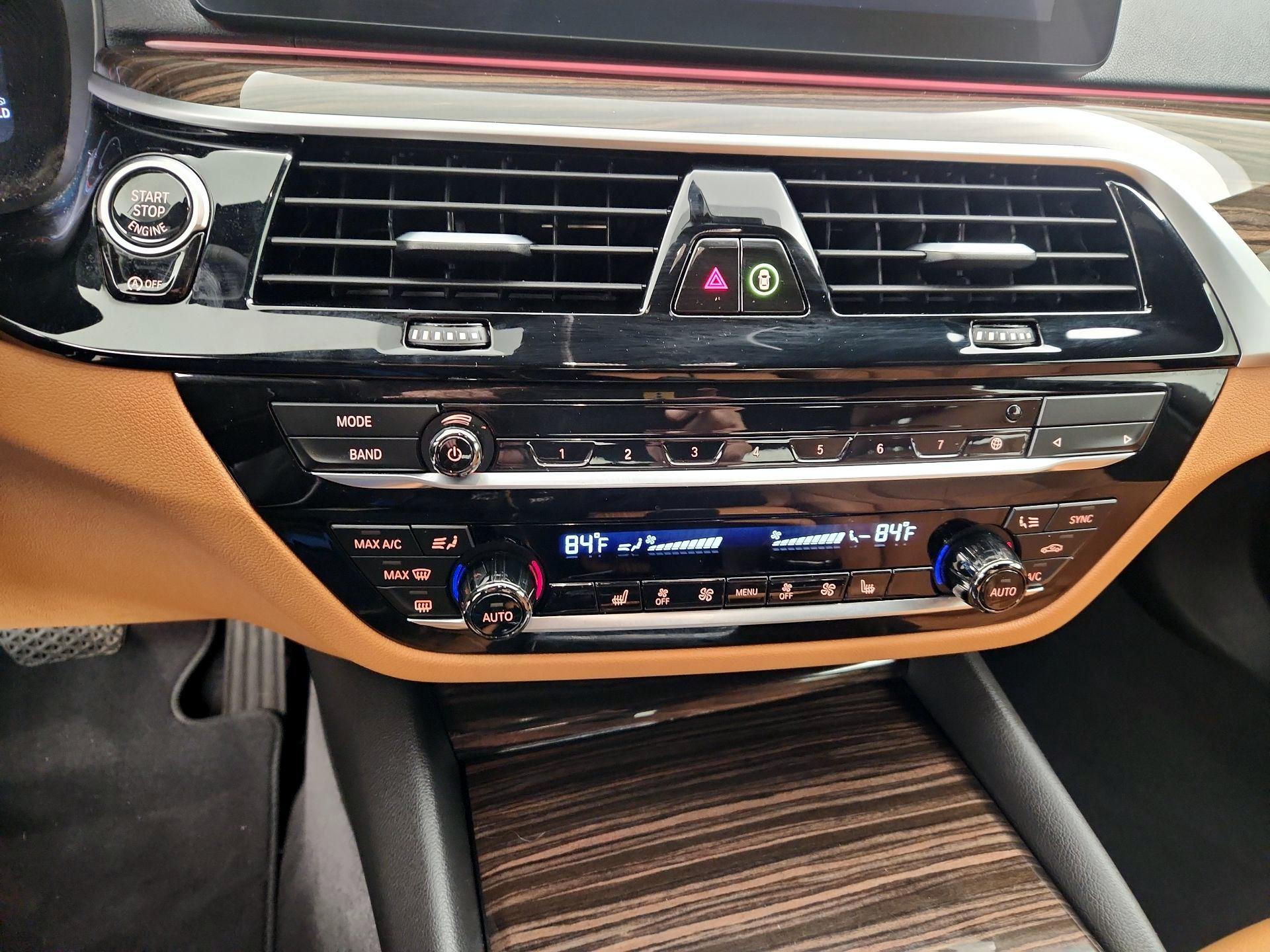 Thumbnail: 2023 BMW 5 Series - 17