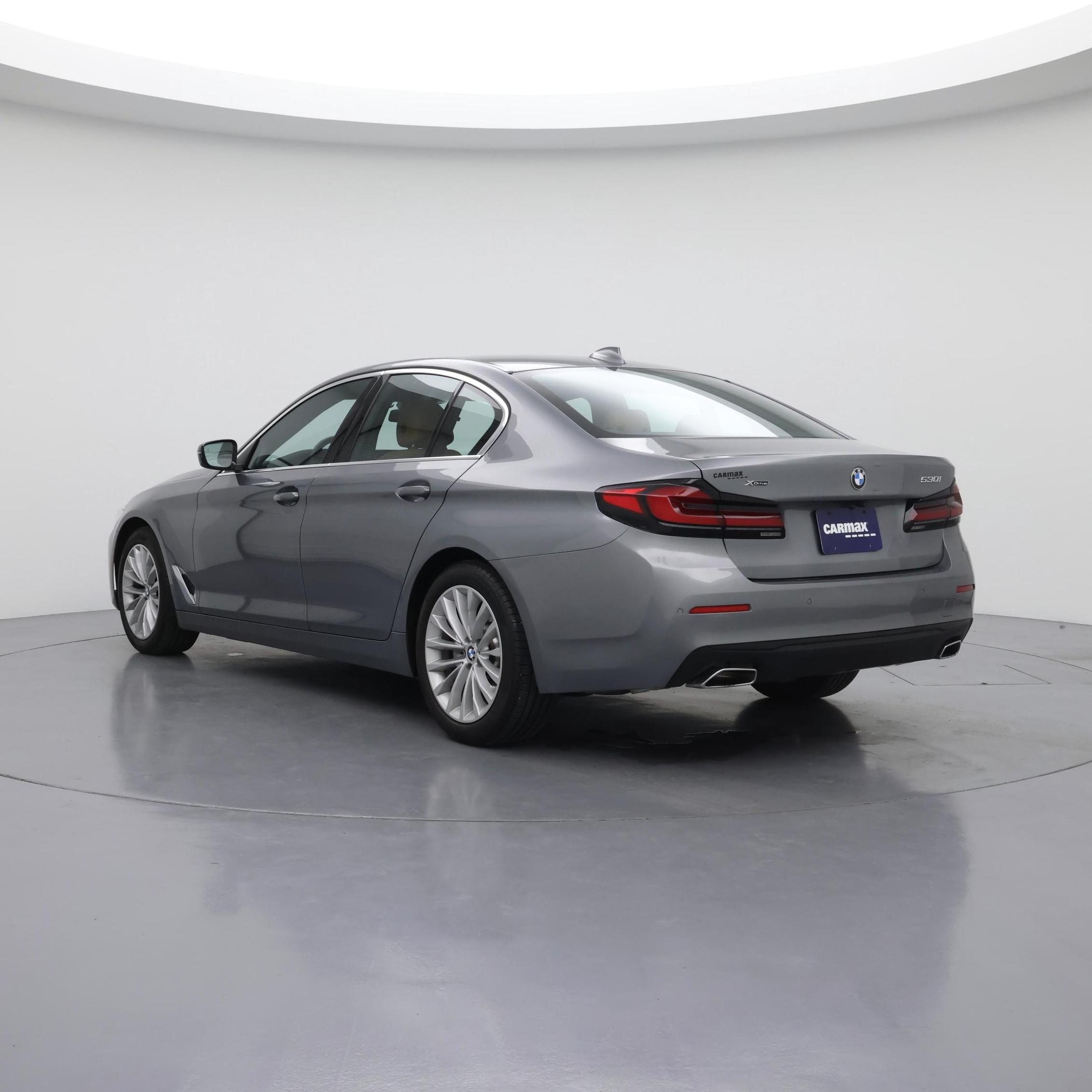 Thumbnail: 2023 BMW 5 Series - 2