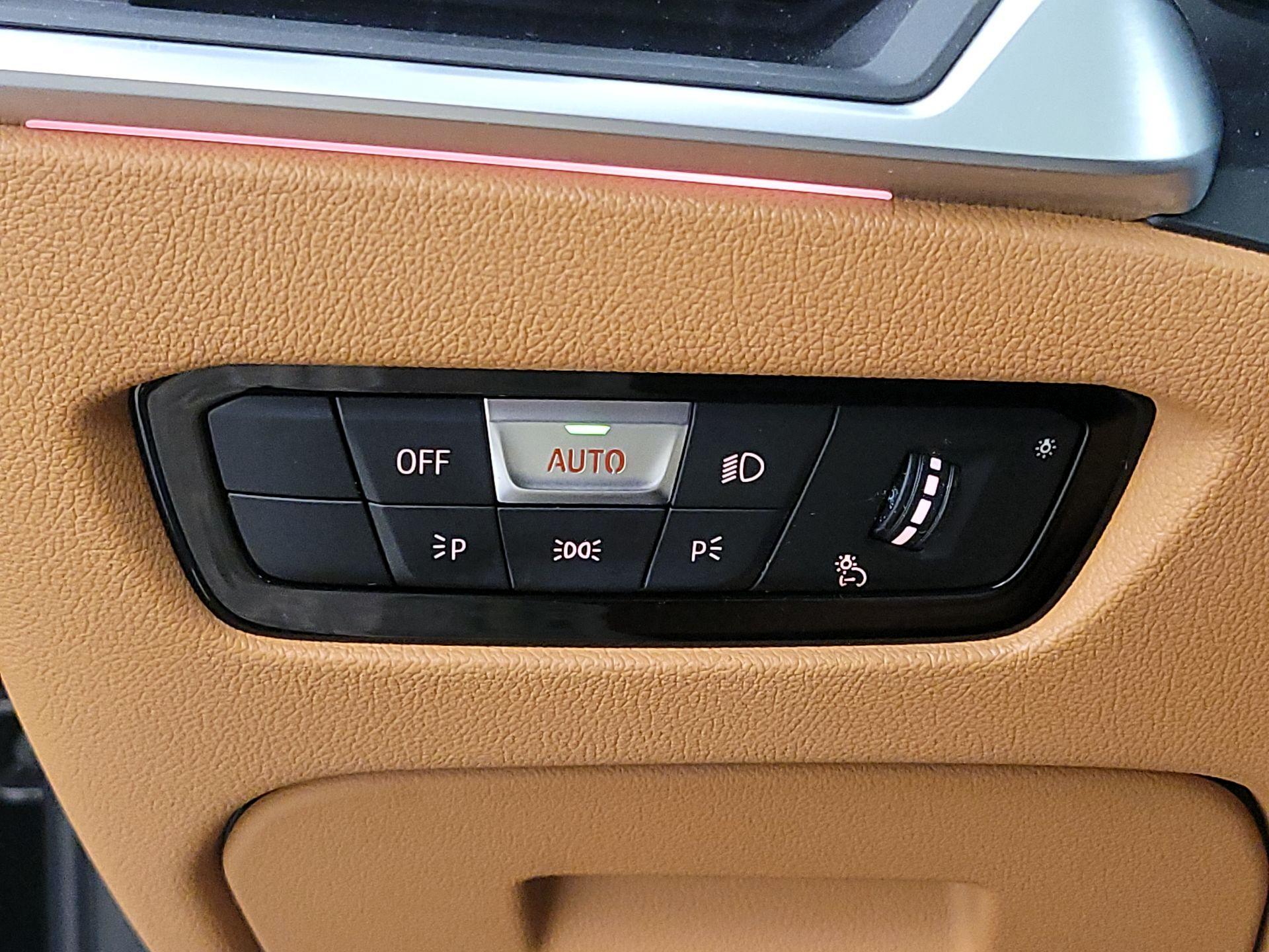 Thumbnail: 2020 BMW 3 Series - 13