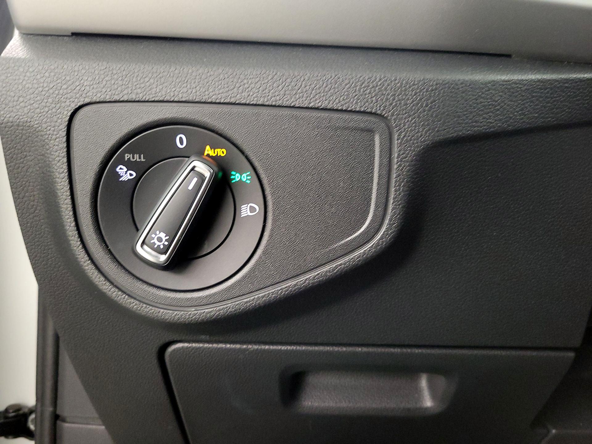 Thumbnail: 2022 Volkswagen Atlas - 13