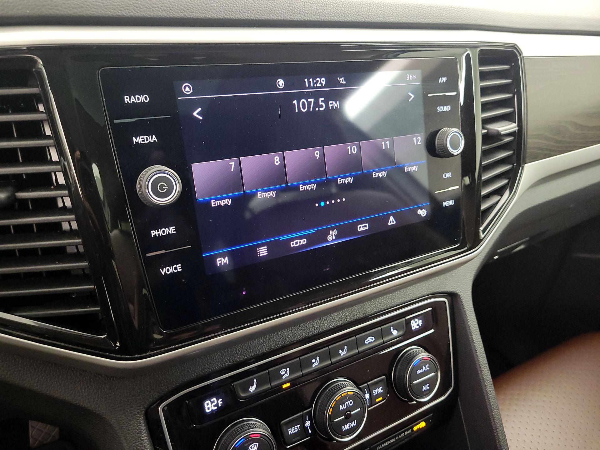 Thumbnail: 2022 Volkswagen Atlas - 15