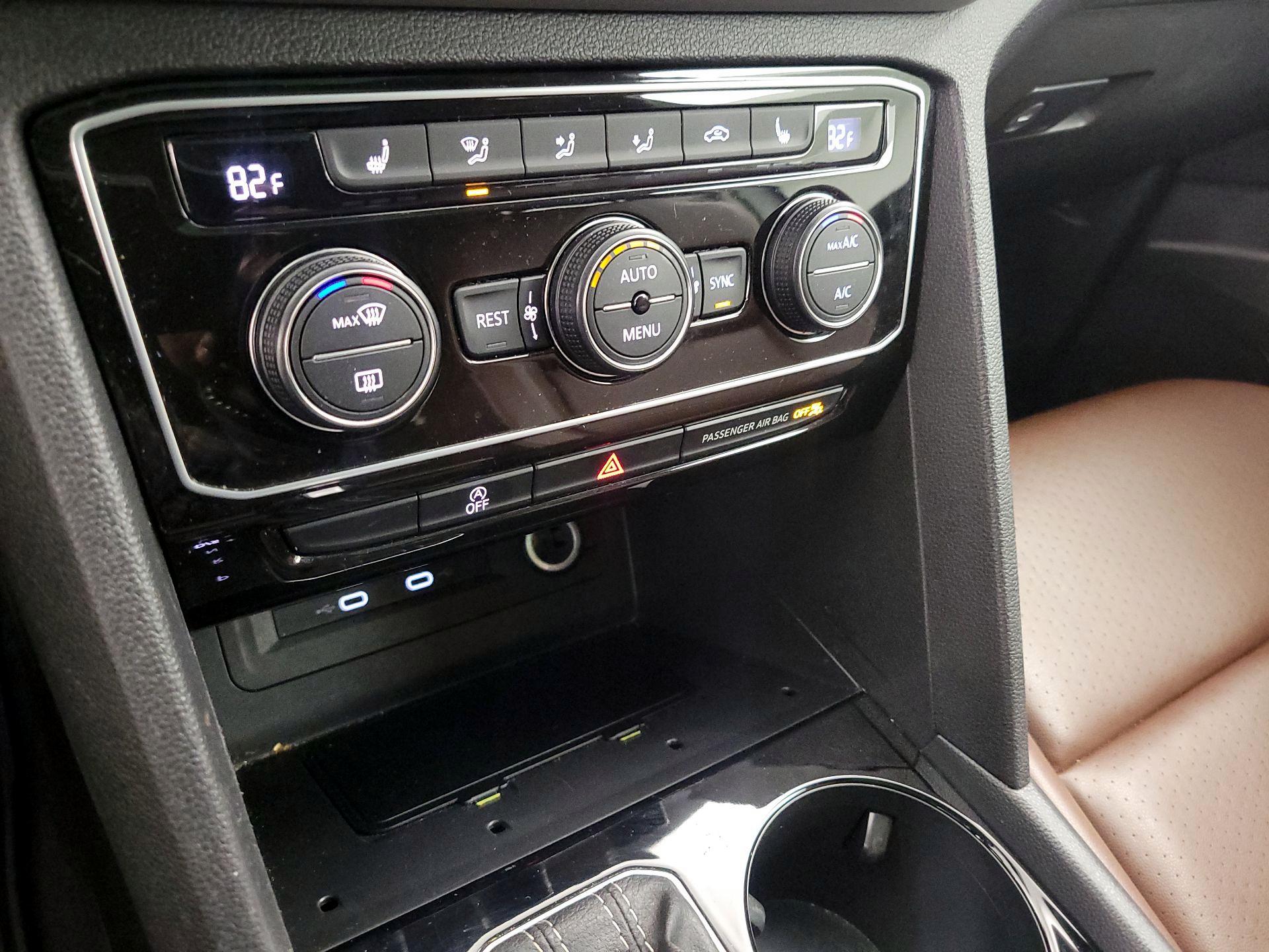 Thumbnail: 2022 Volkswagen Atlas - 16