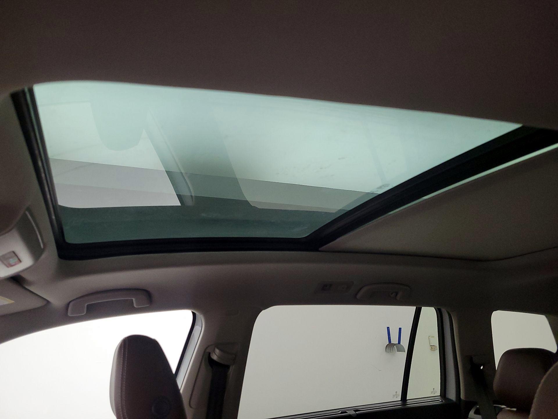 Thumbnail: 2022 Volkswagen Atlas - 19