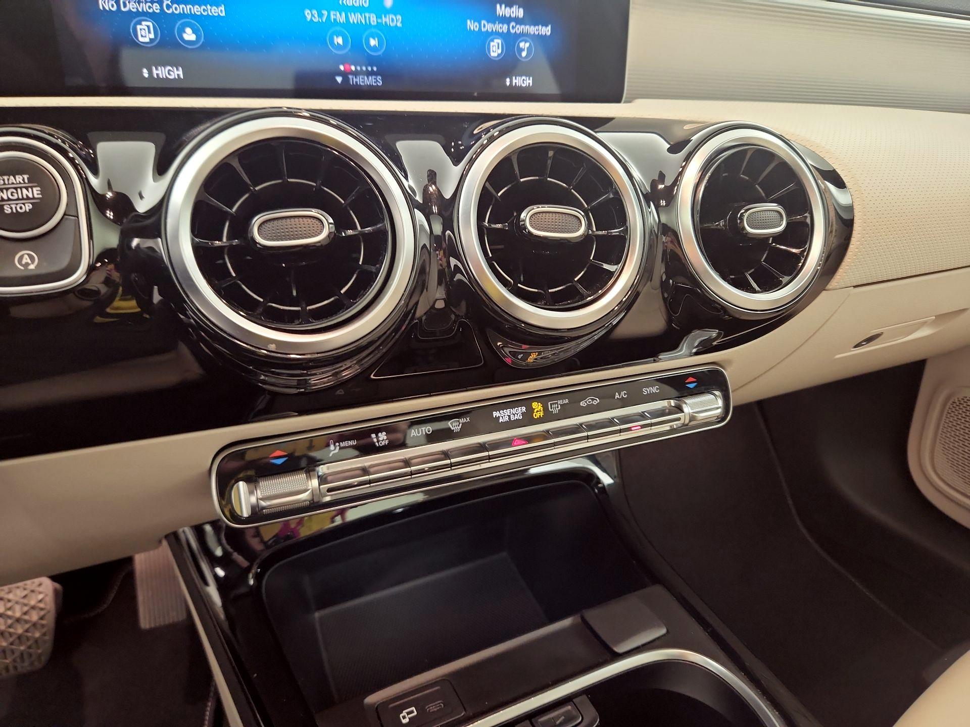 Thumbnail: 2020 Mercedes-Benz A-Class - 14