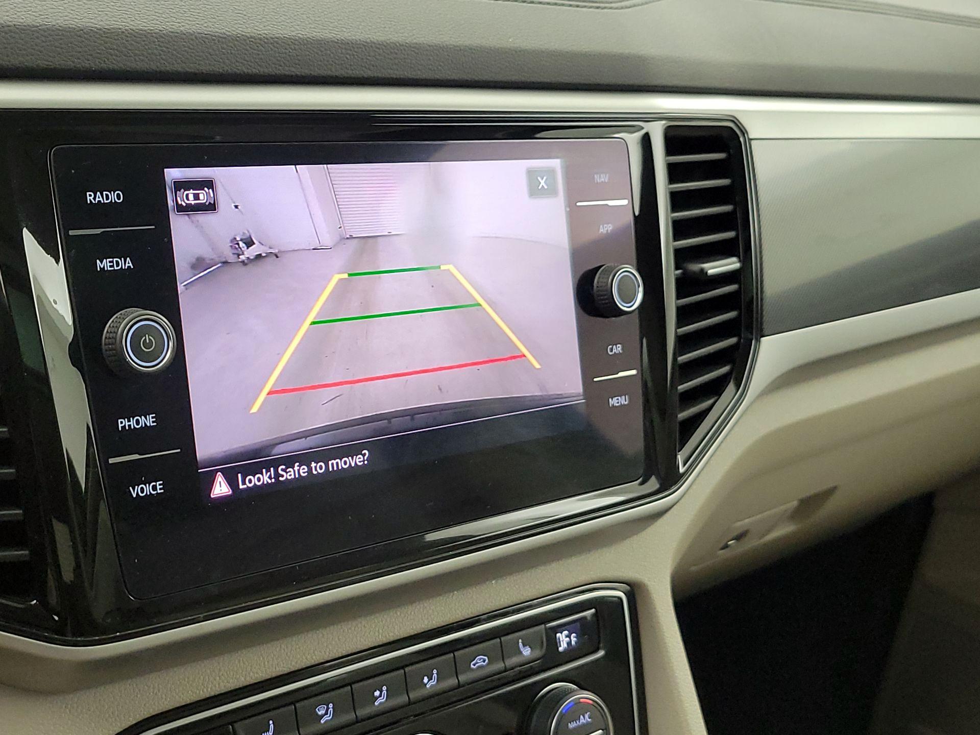 Thumbnail: 2022 Volkswagen Atlas - 15