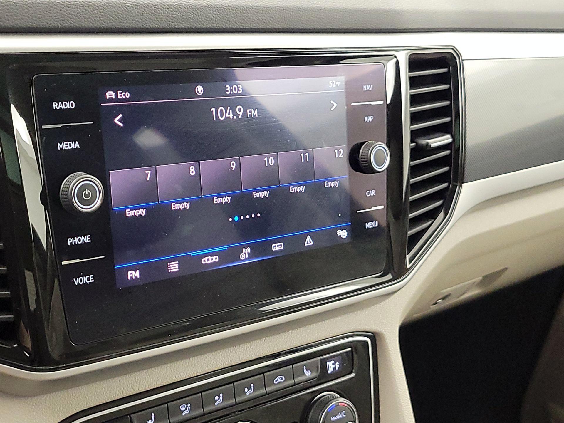 Thumbnail: 2022 Volkswagen Atlas - 16