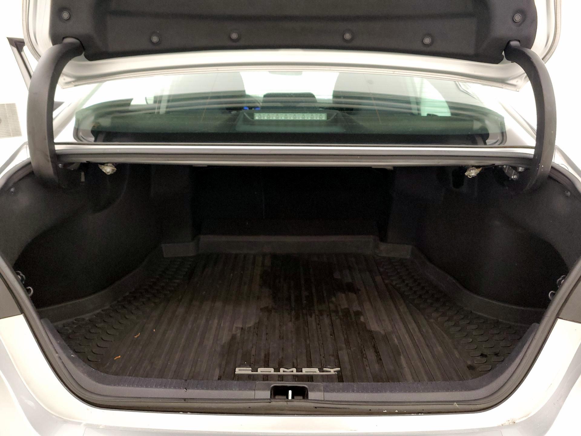 Thumbnail: 2020 Toyota Camry - 20