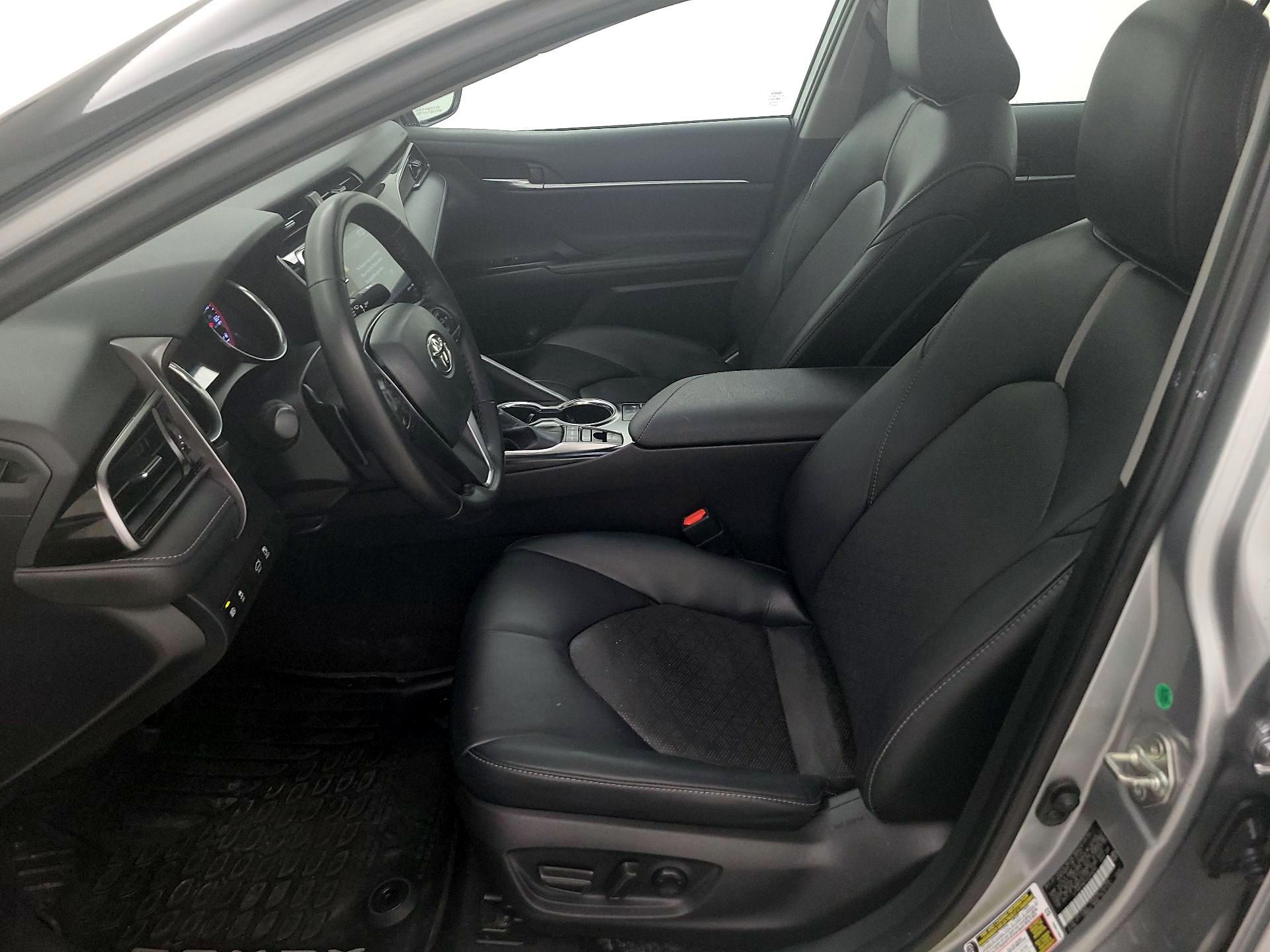 Thumbnail: 2020 Toyota Camry - 11