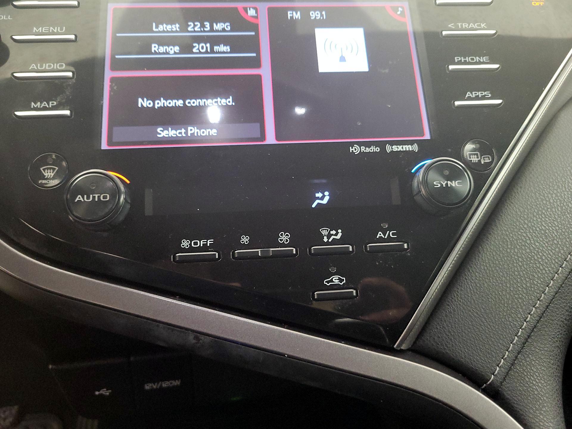 Thumbnail: 2020 Toyota Camry - 16