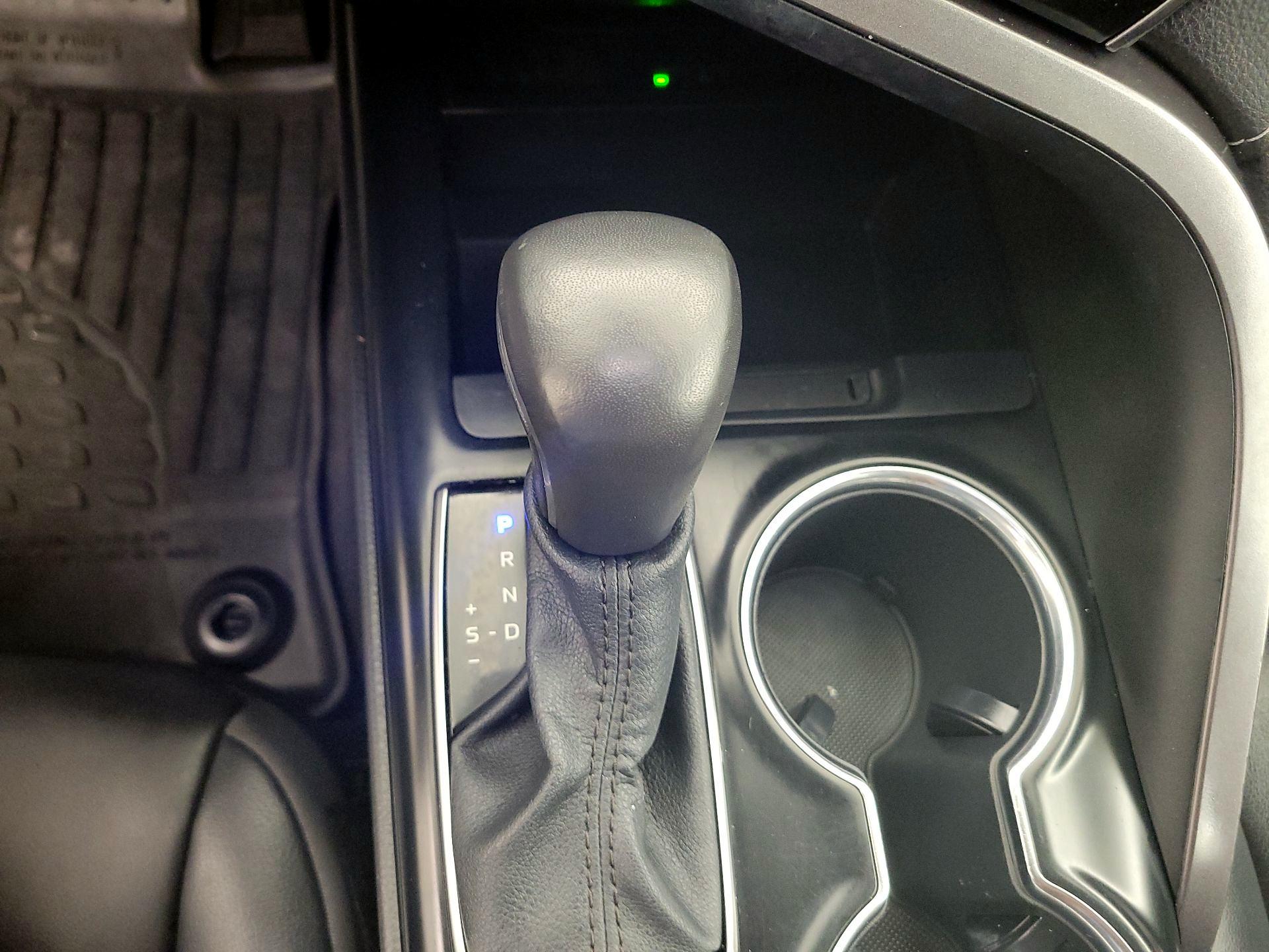 Thumbnail: 2020 Toyota Camry - 17