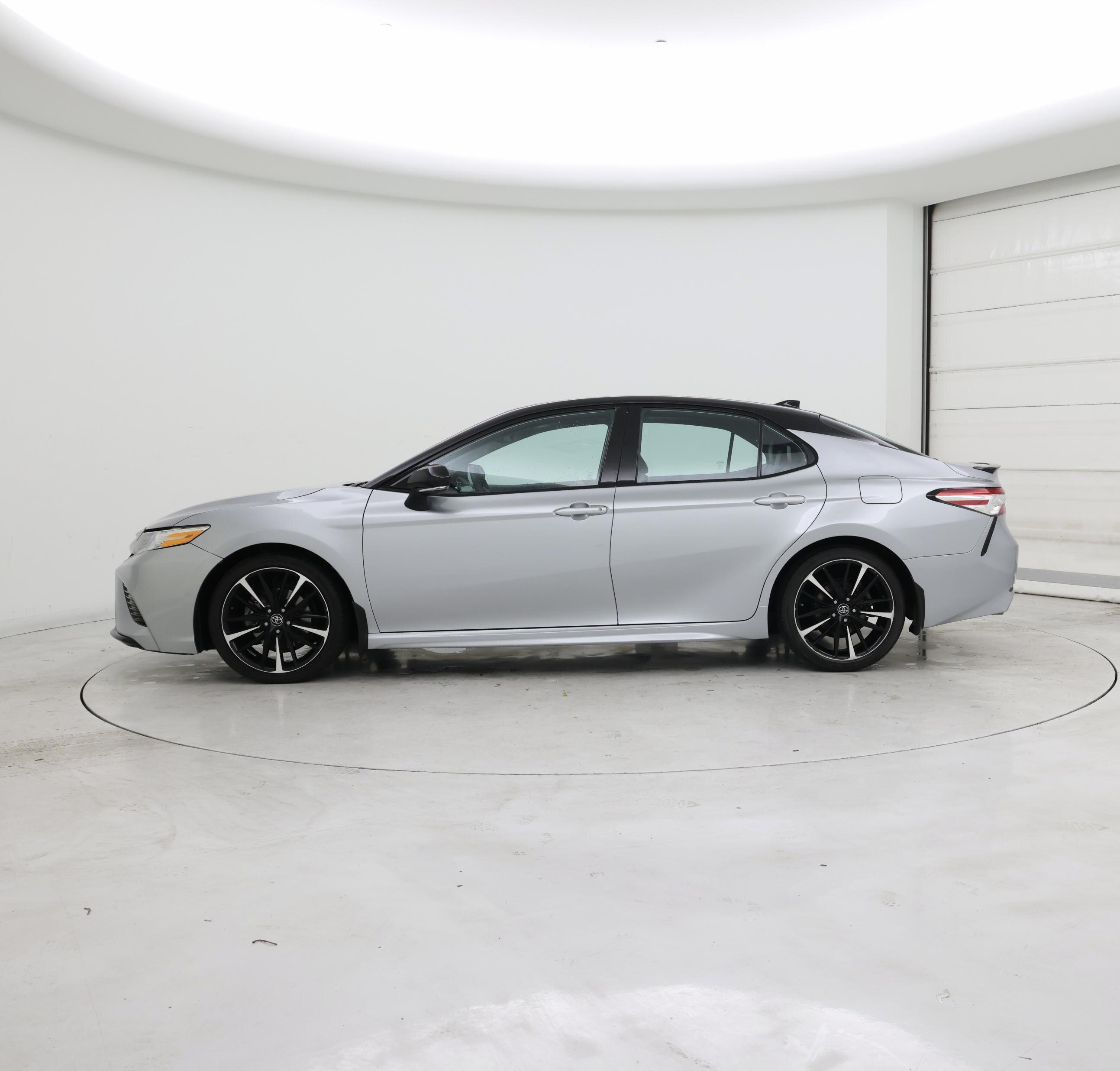 Thumbnail: 2020 Toyota Camry - 3