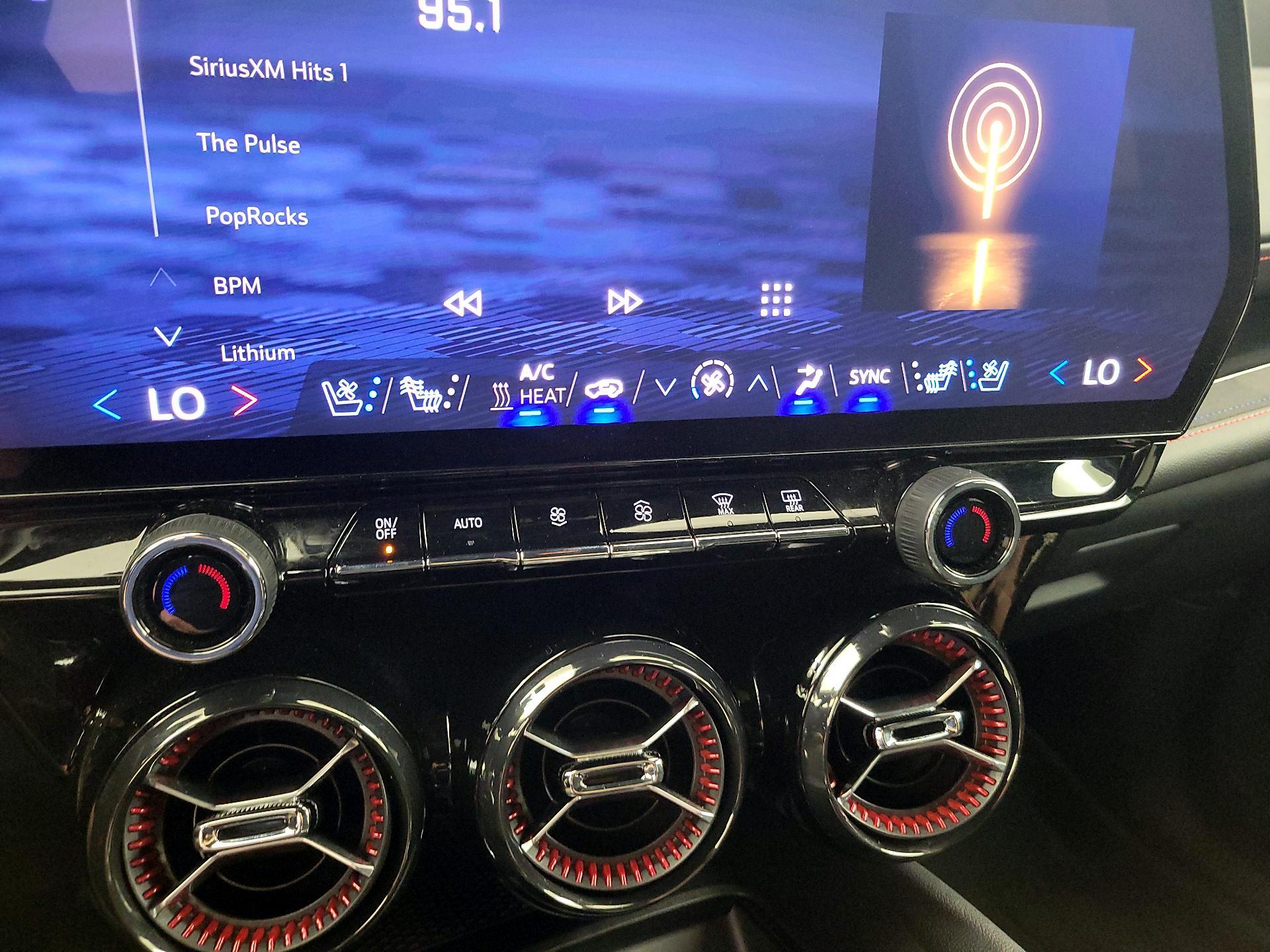 Thumbnail: 2024 Chevrolet Blazer EV - 17