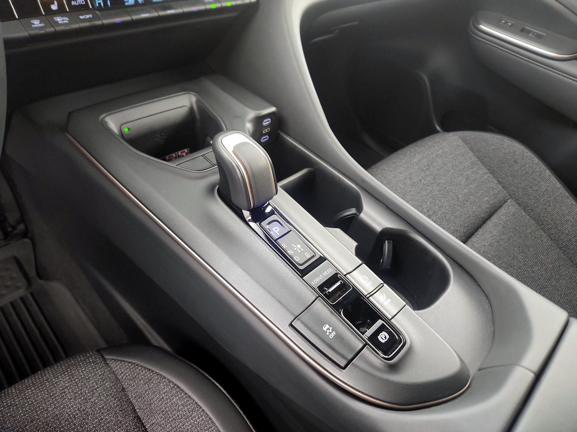 Thumbnail: 2023 Toyota Crown - 15