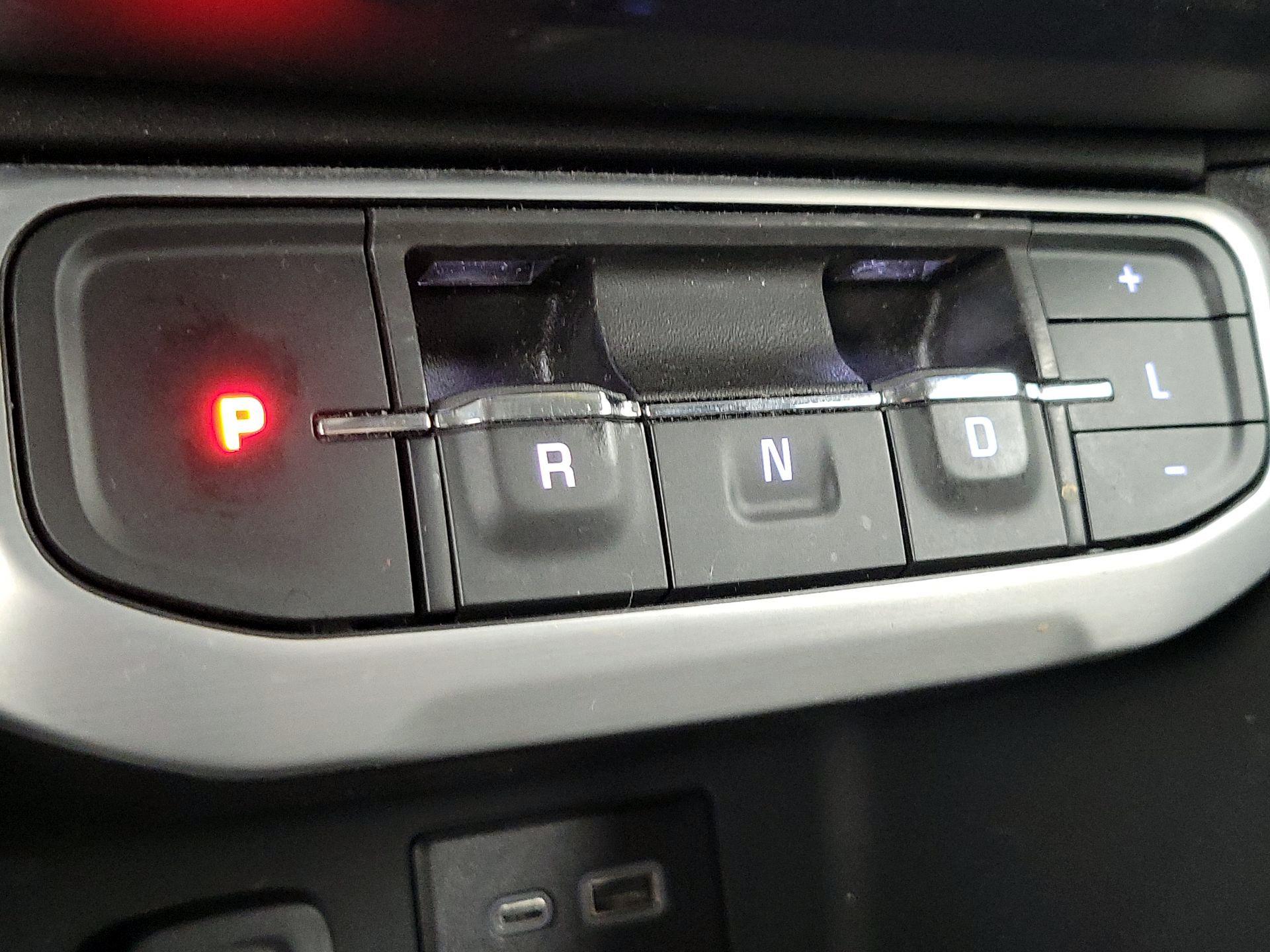 Thumbnail: 2023 GMC Acadia - 17