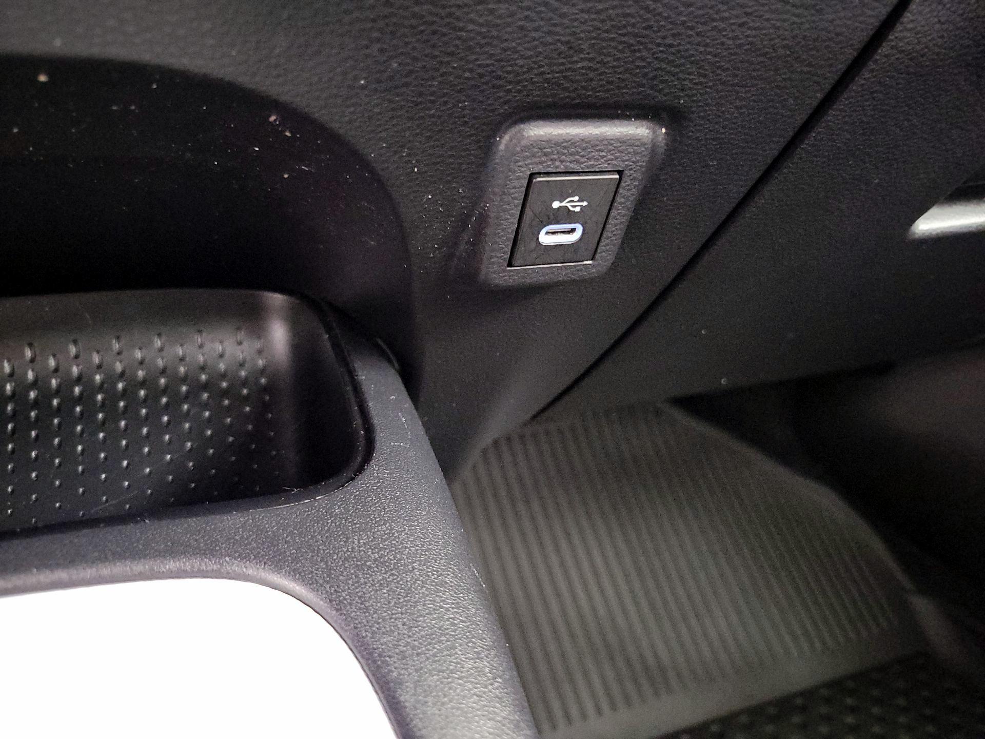 Thumbnail: 2023 Toyota Corolla - 18